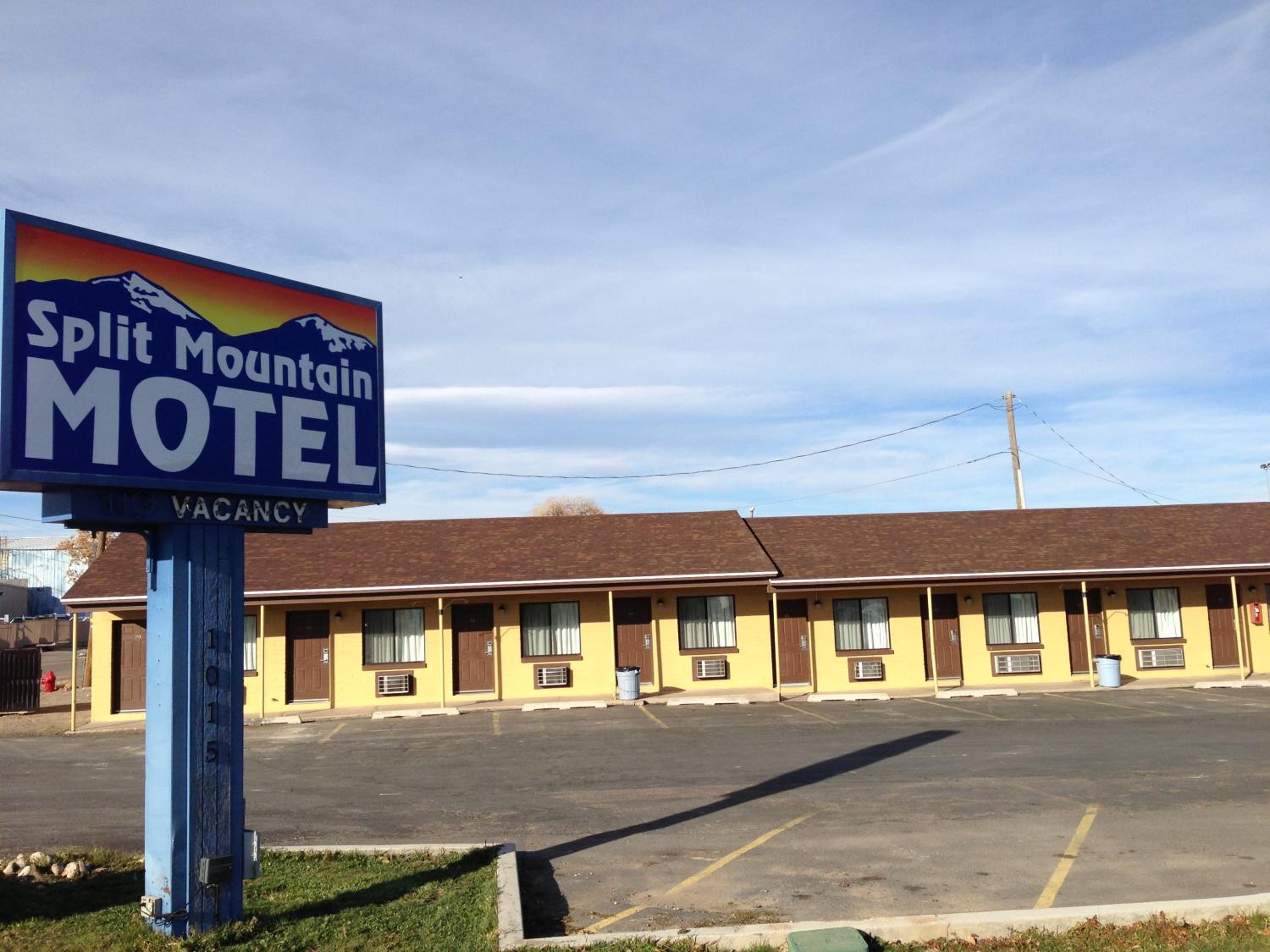 Vernal Vacations - Split Mountain Motel - Property Image 6