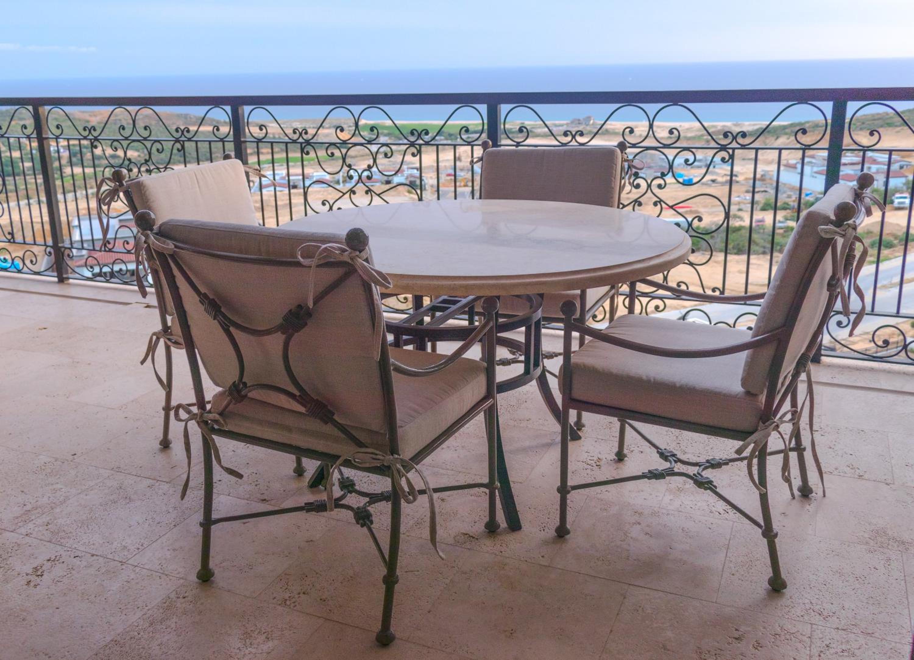 Quivira Los Cabos Condos and Homes -Vacation Rentals