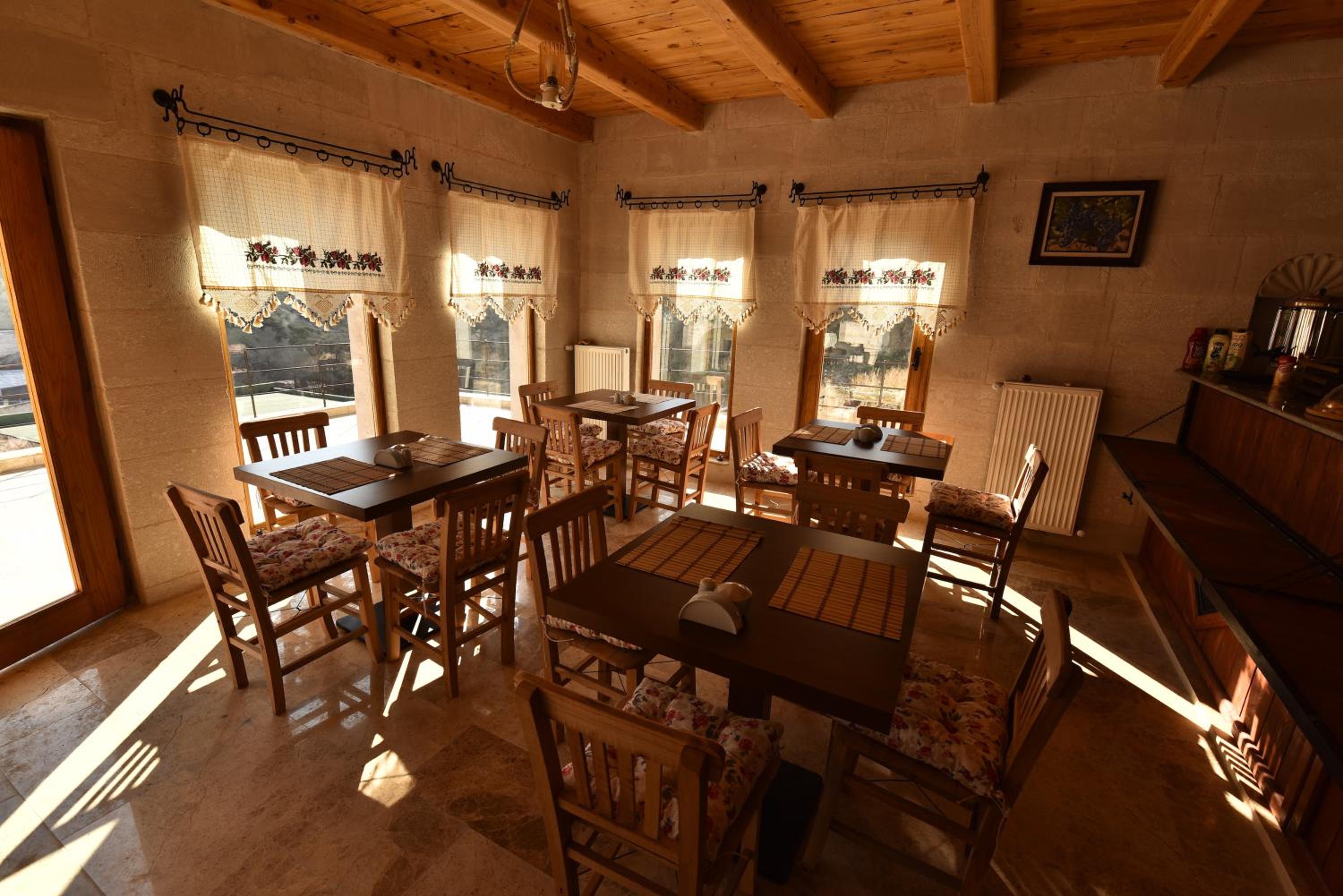 Mosaic Cave Hotel - Image 41
