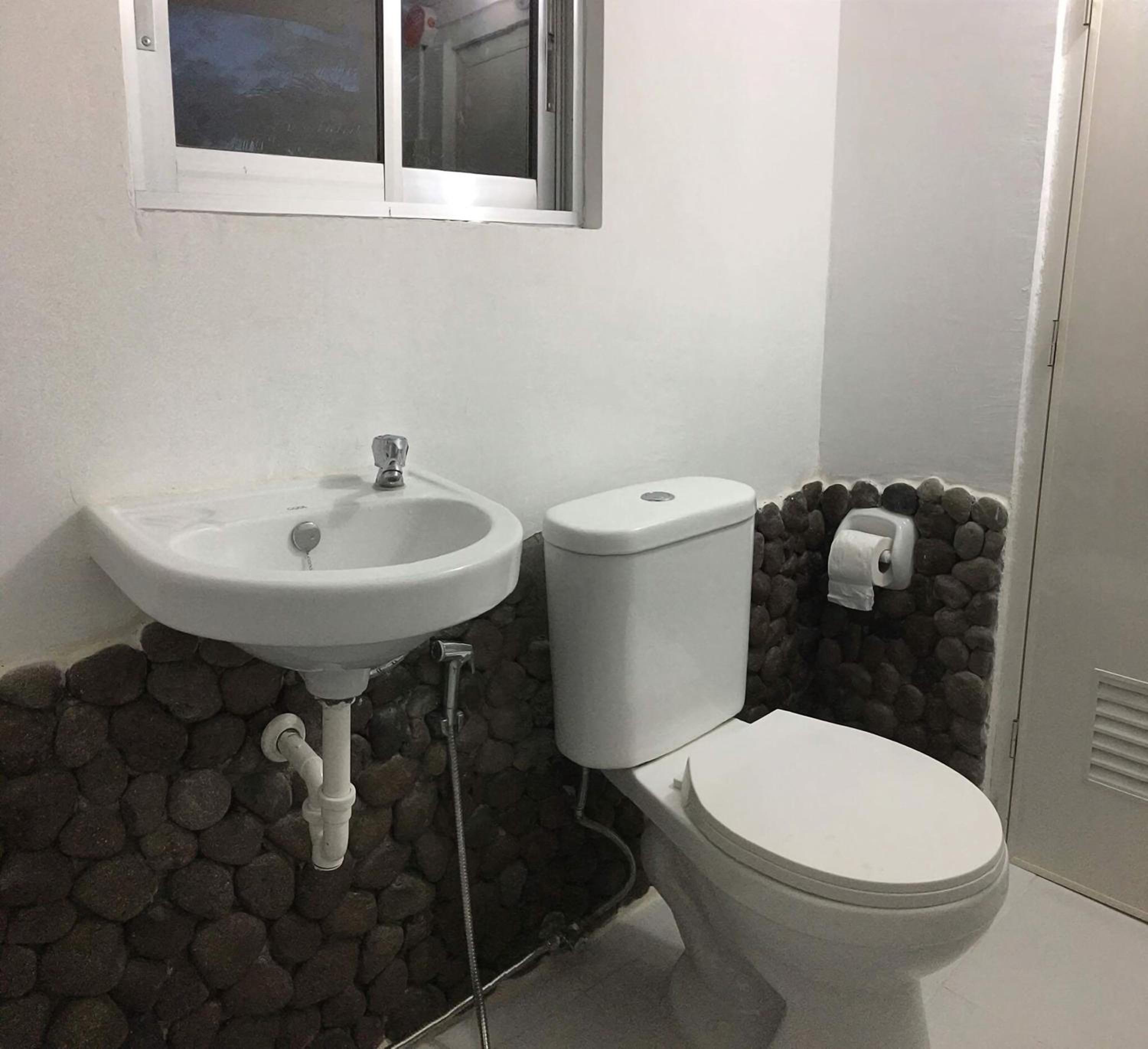 Bintana Sa Paraiso