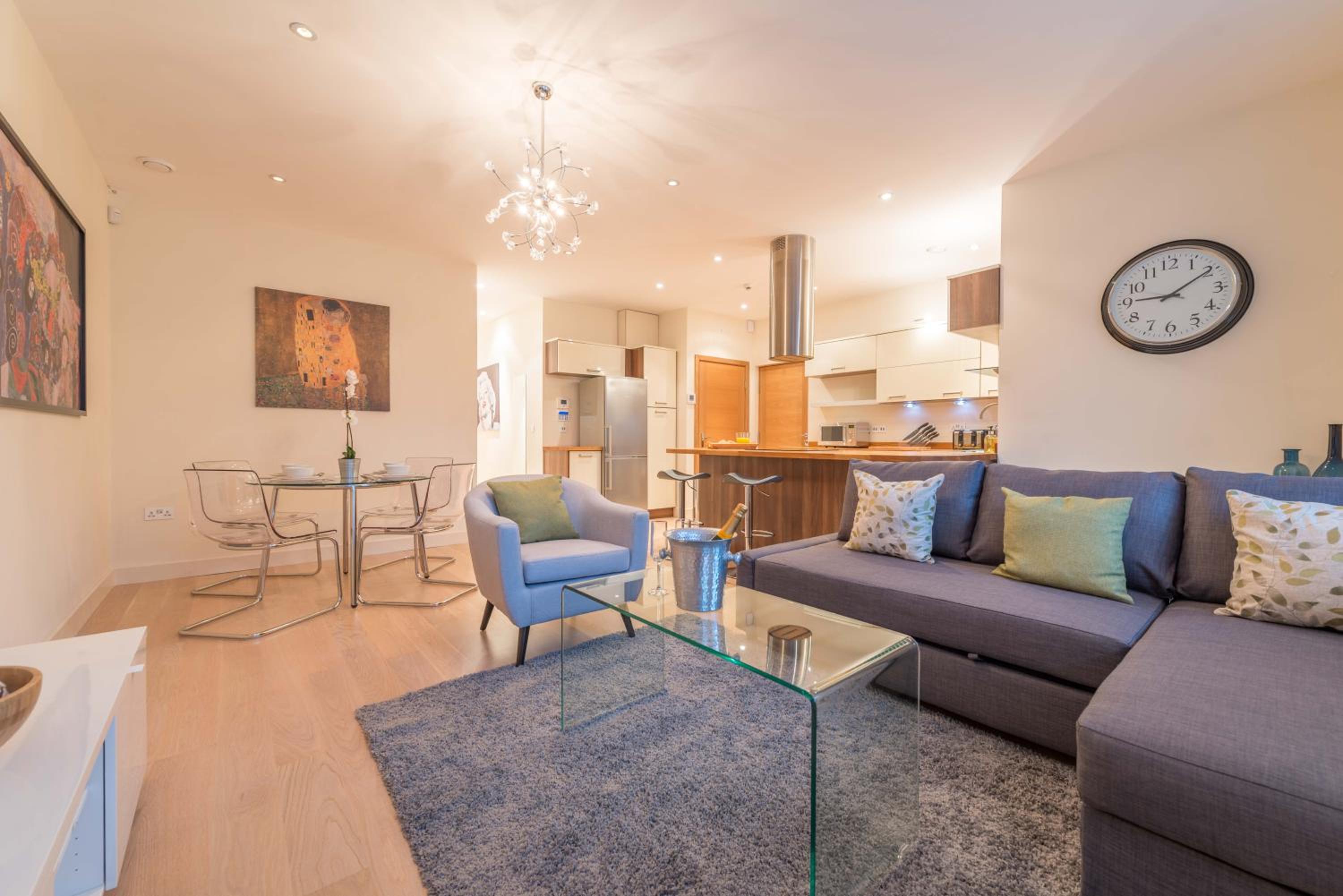 Hampden Apartments - The Catherine view 3