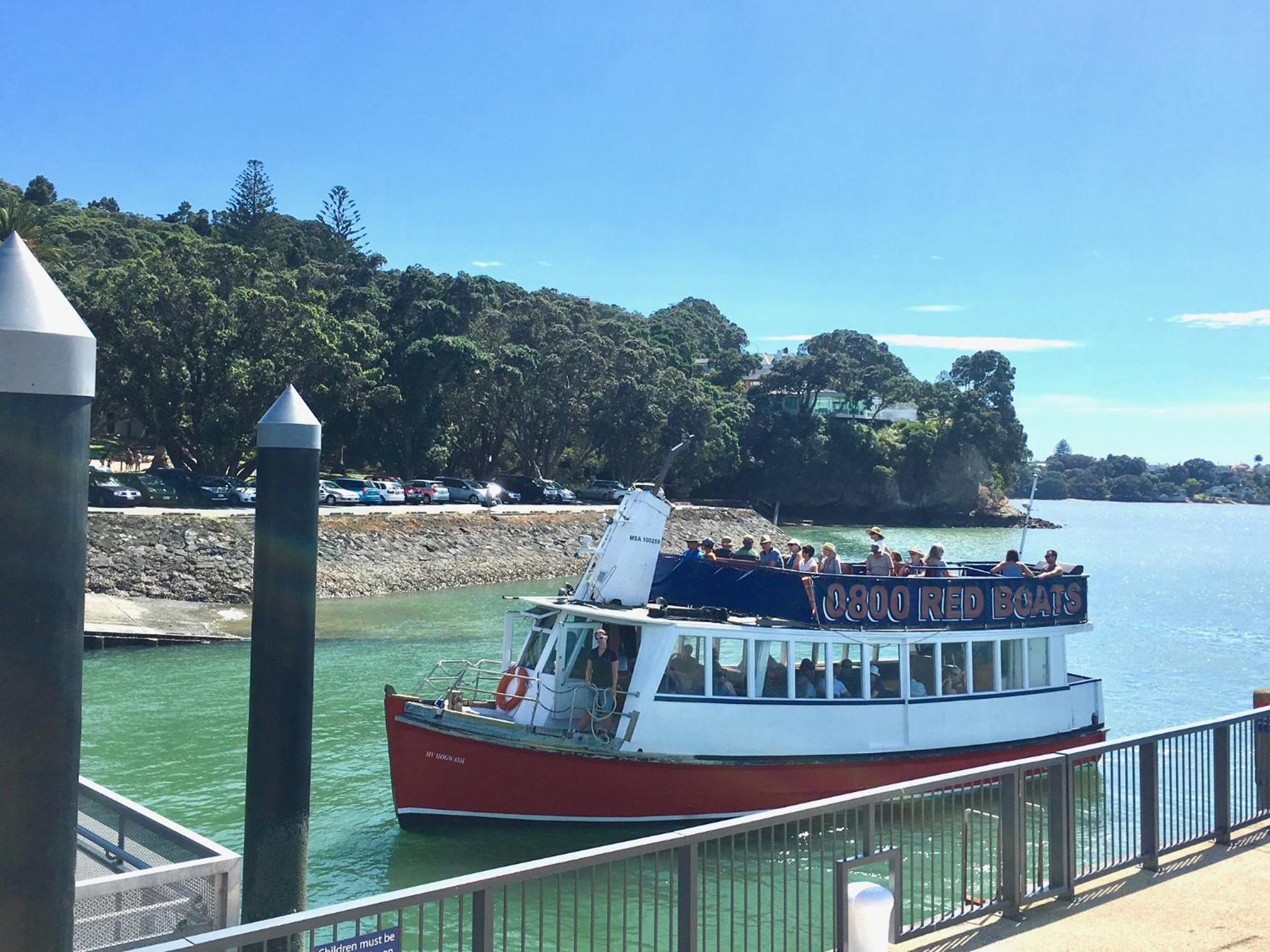 Arohanui Waterfront Villa photo 5