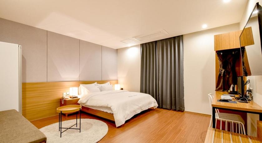 Blanc Business Hotel