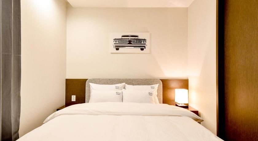 Blanc Business Hotel