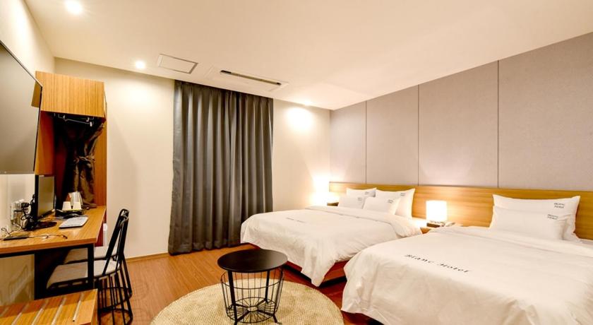 Blanc Business Hotel