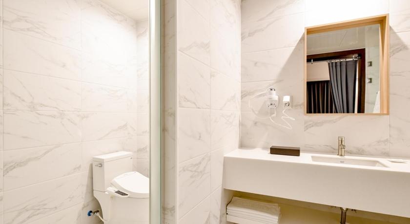 Blanc Business Hotel