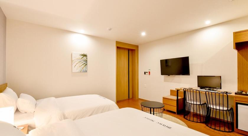 Blanc Business Hotel