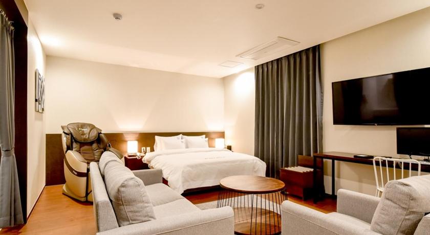 Blanc Business Hotel
