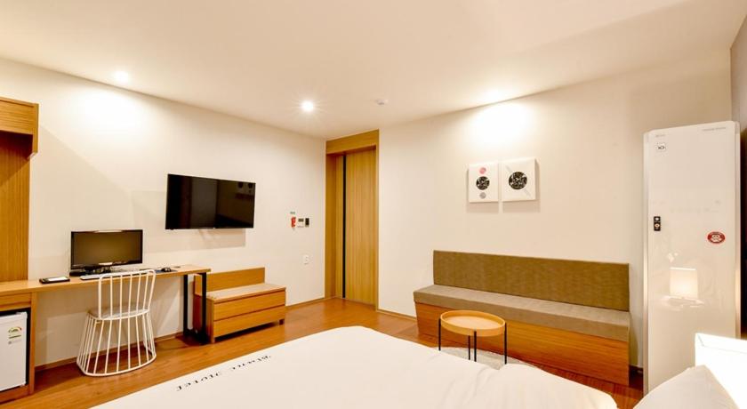 Blanc Business Hotel