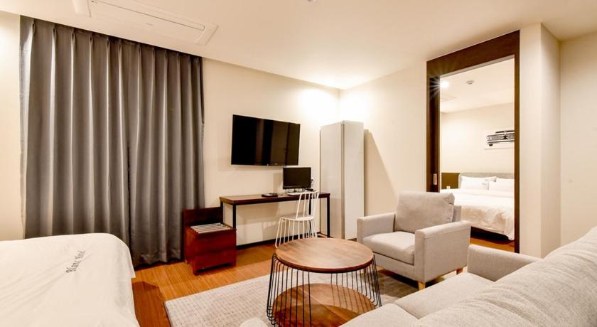 Blanc Business Hotel