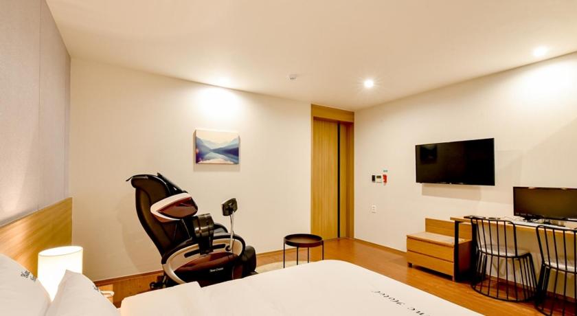 Blanc Business Hotel