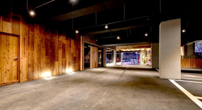 Blanc Business Hotel