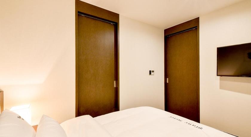 Blanc Business Hotel