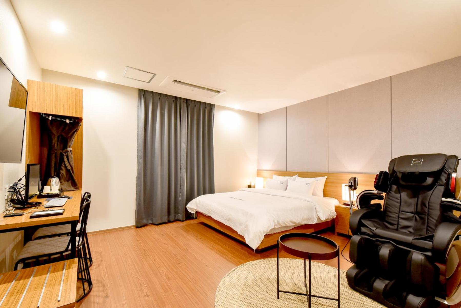 Blanc Business Hotel