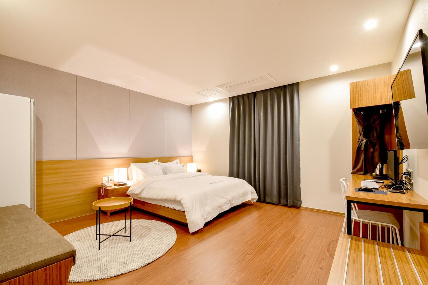 Blanc Business Hotel
