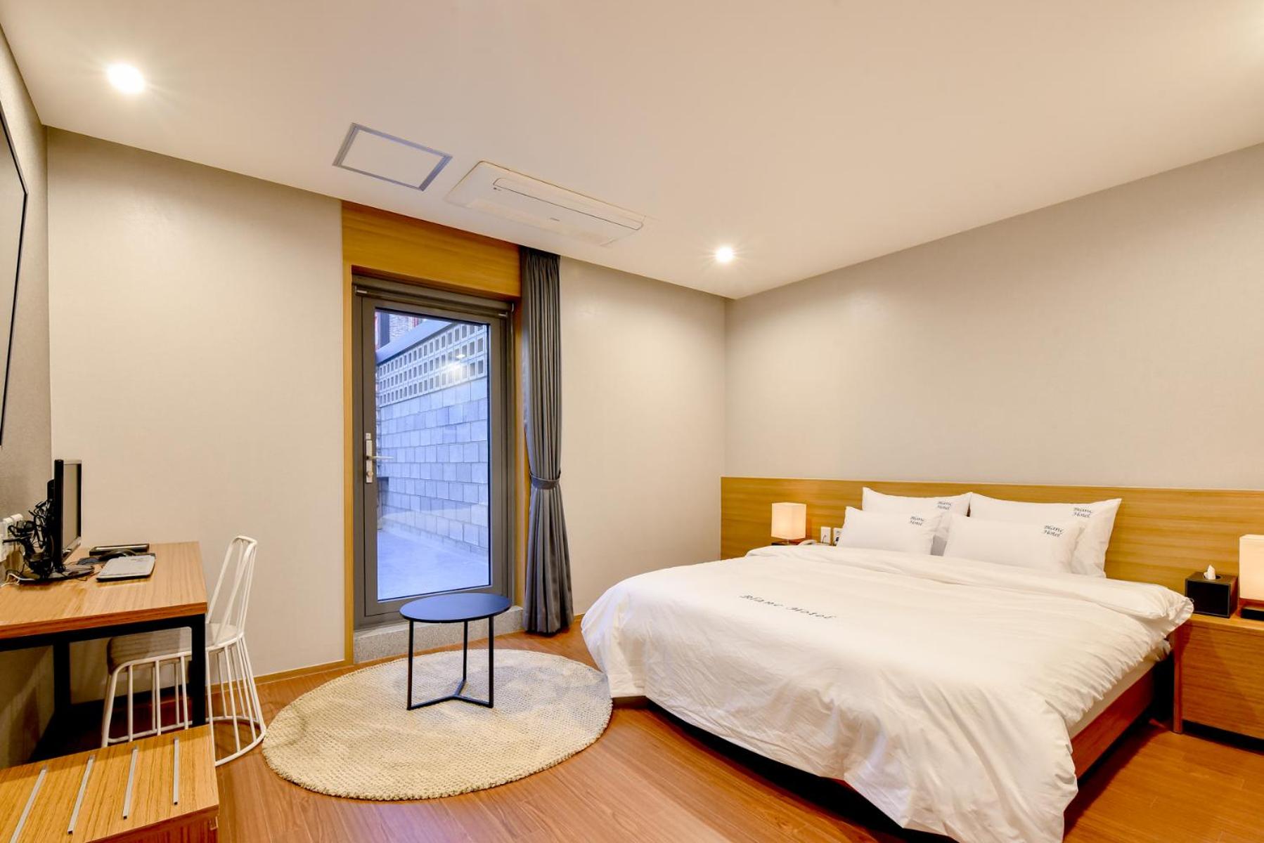 Blanc Business Hotel