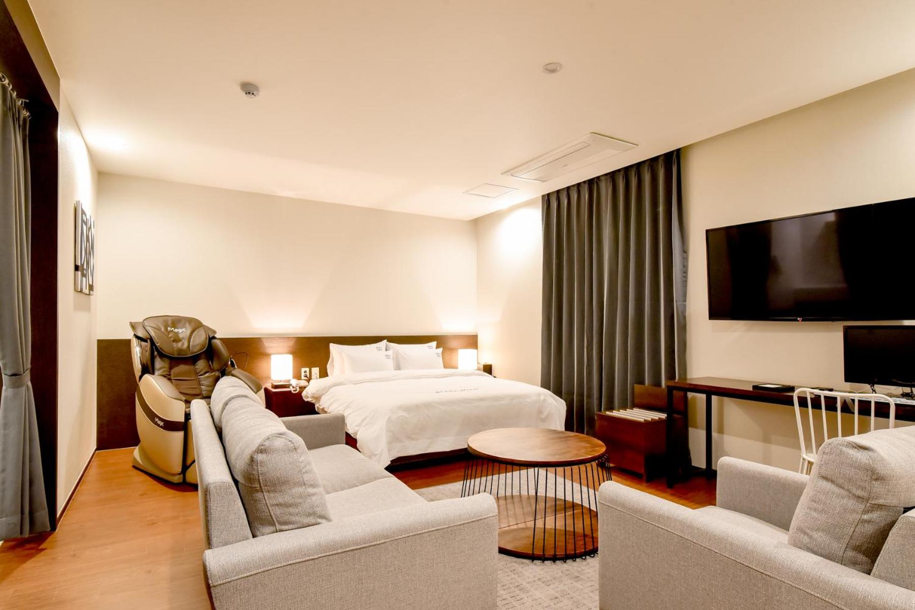 Blanc Business Hotel