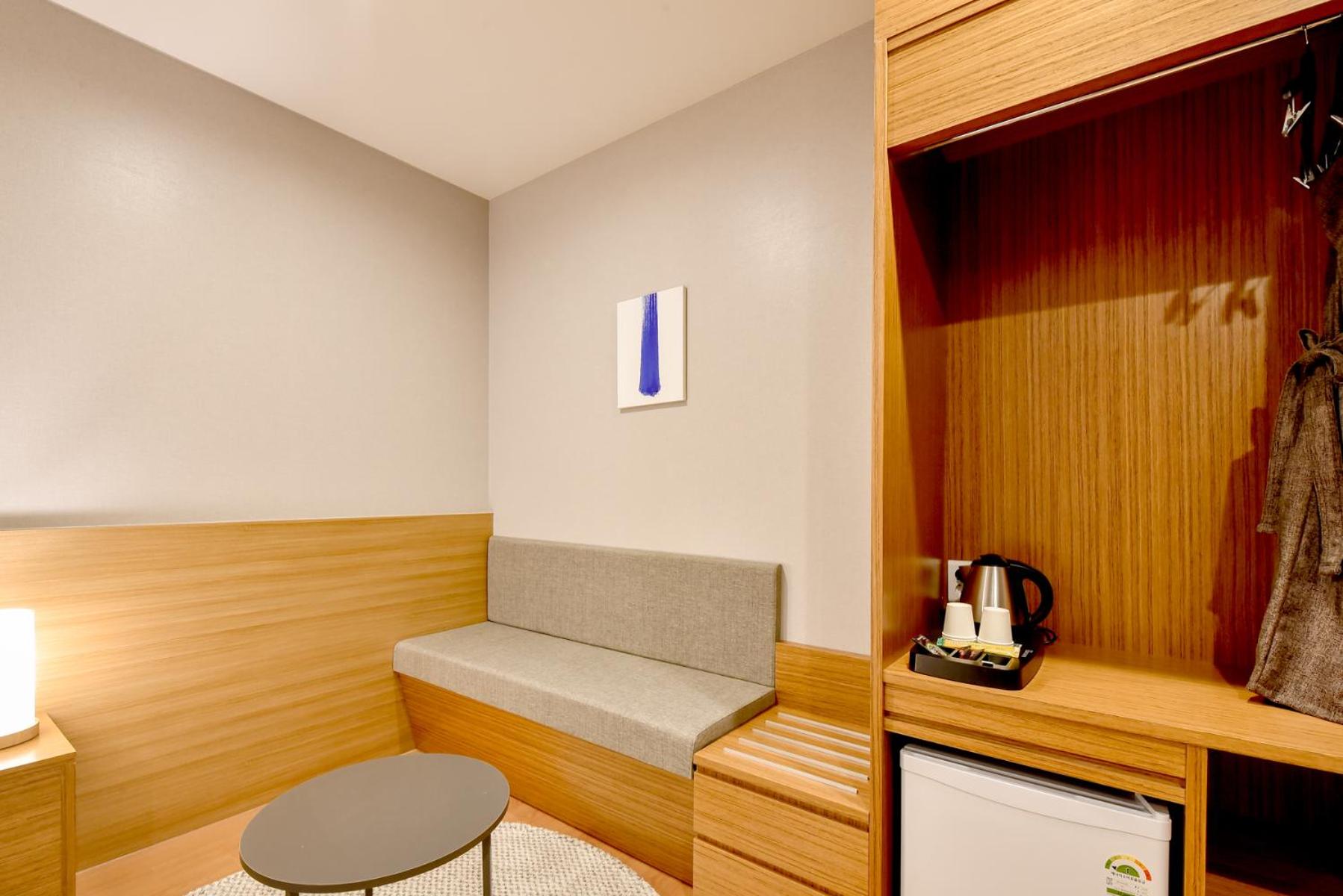 Blanc Business Hotel