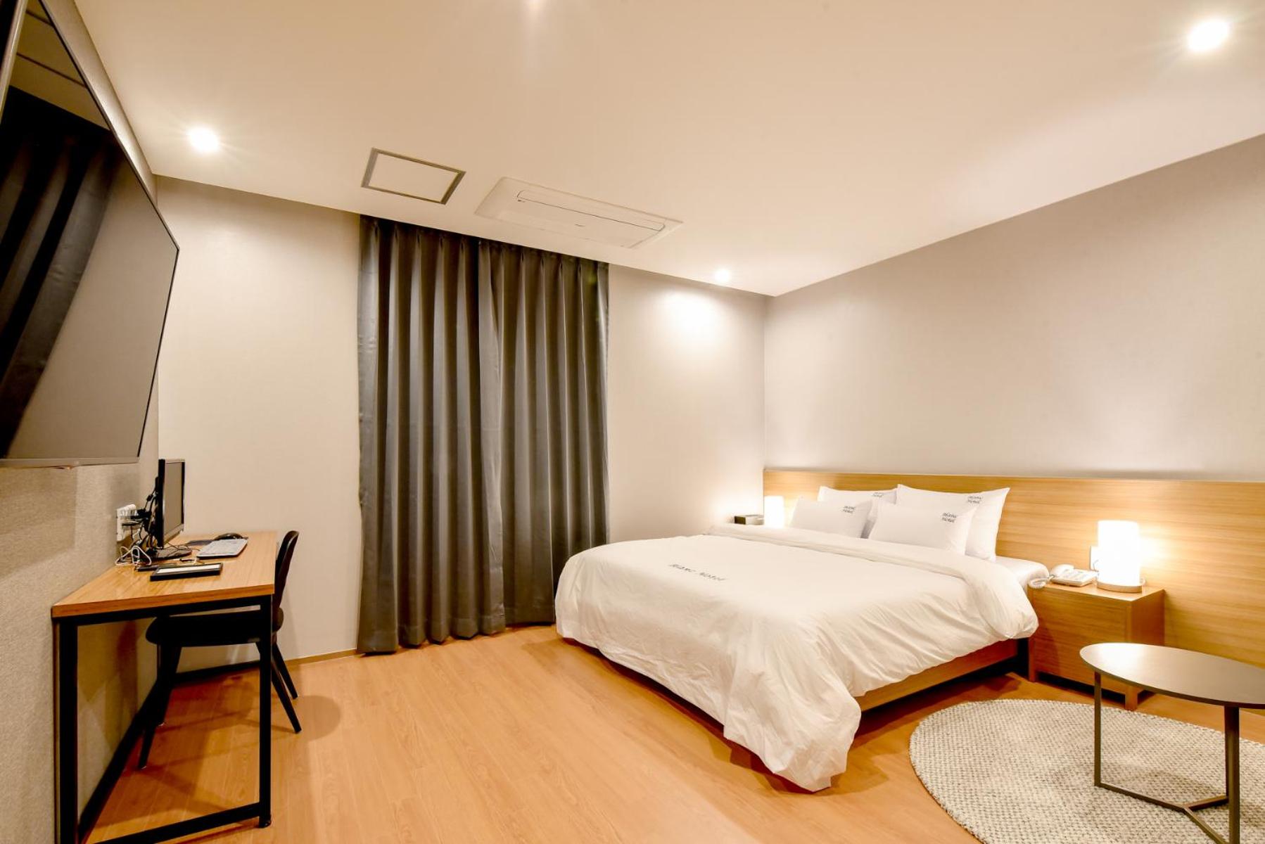 Blanc Business Hotel
