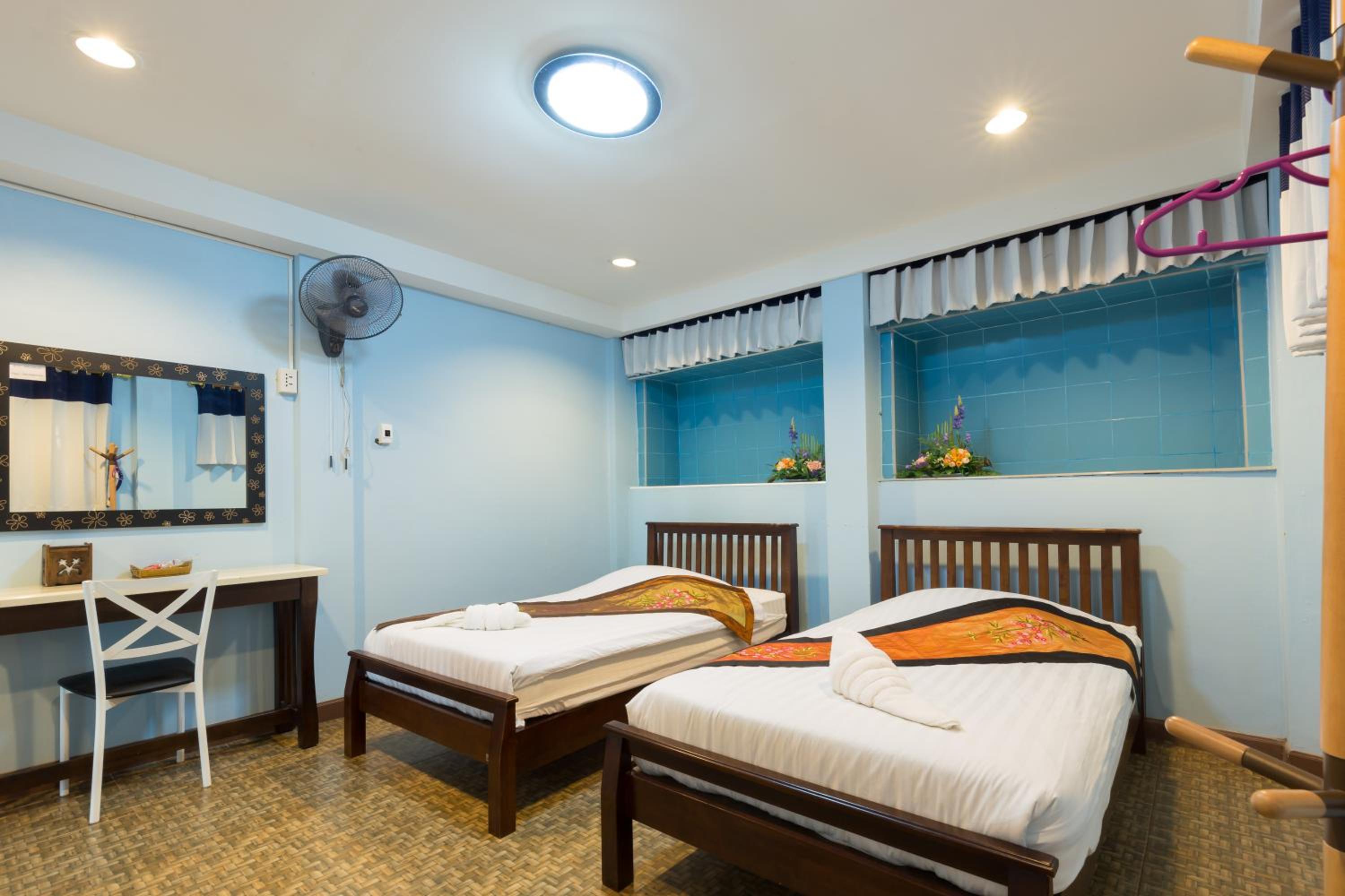 Mhork Buri Resort