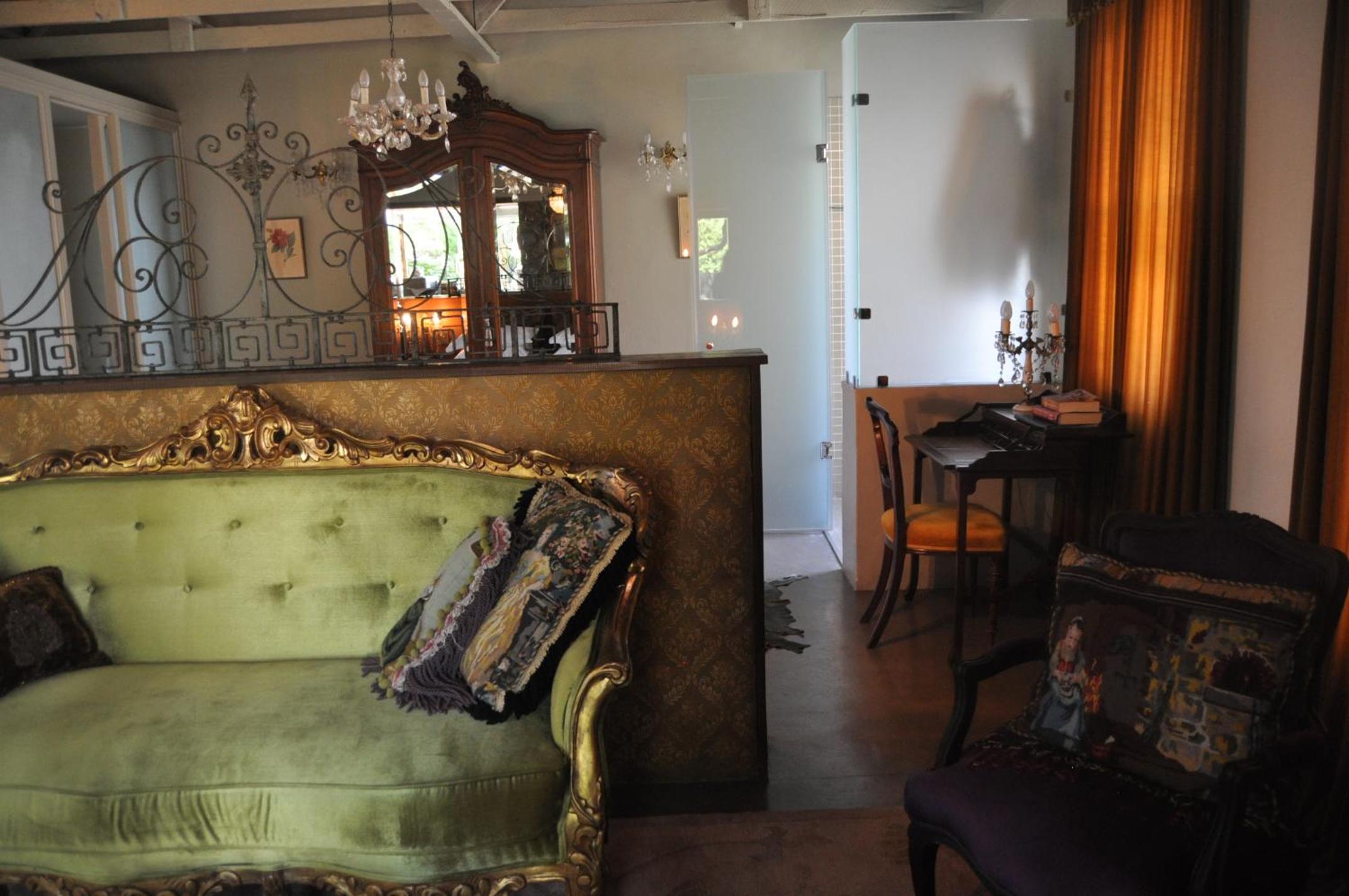 Festina Lente Guesthouse