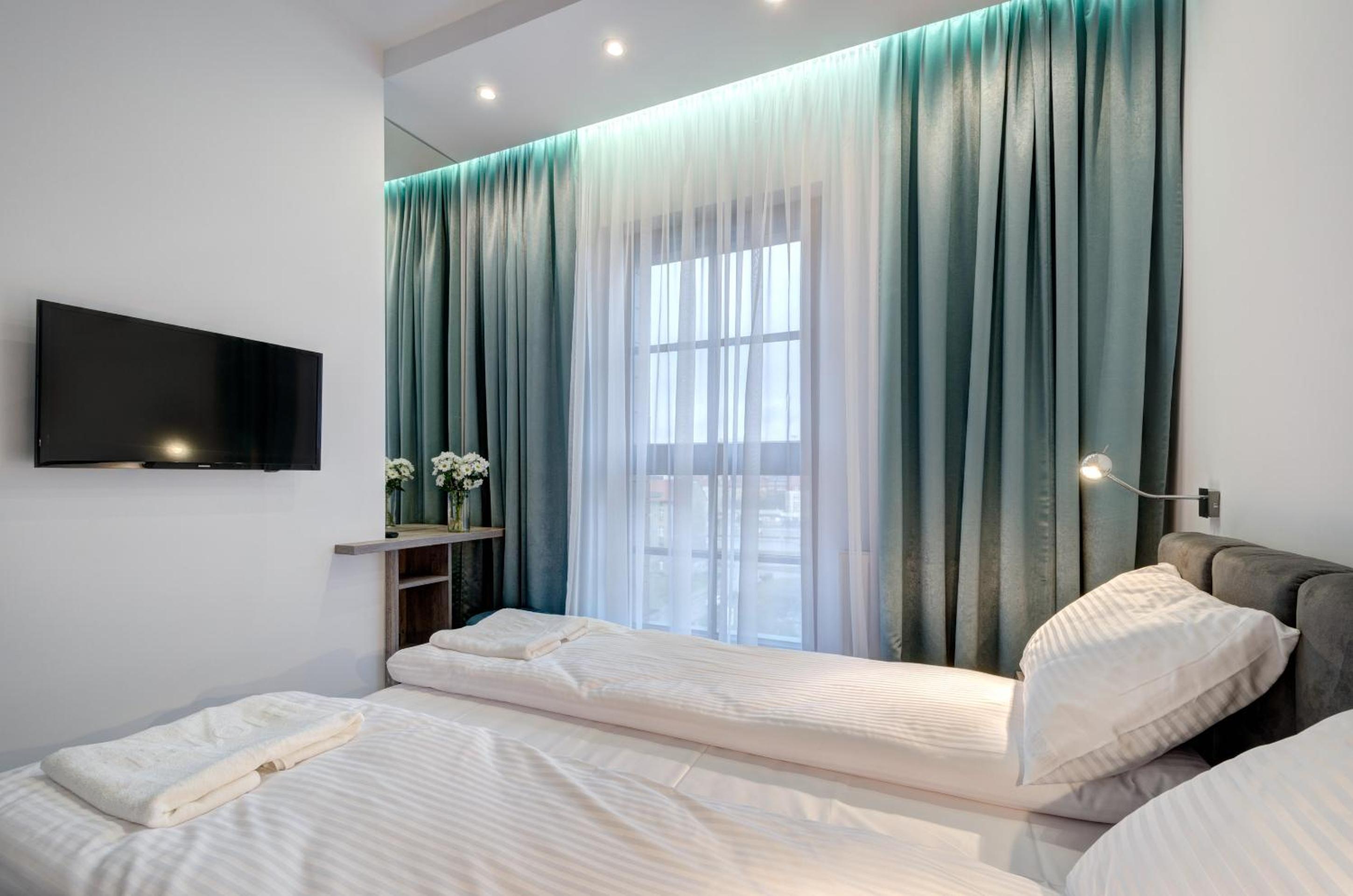 Live & Travel Apartments Number 1