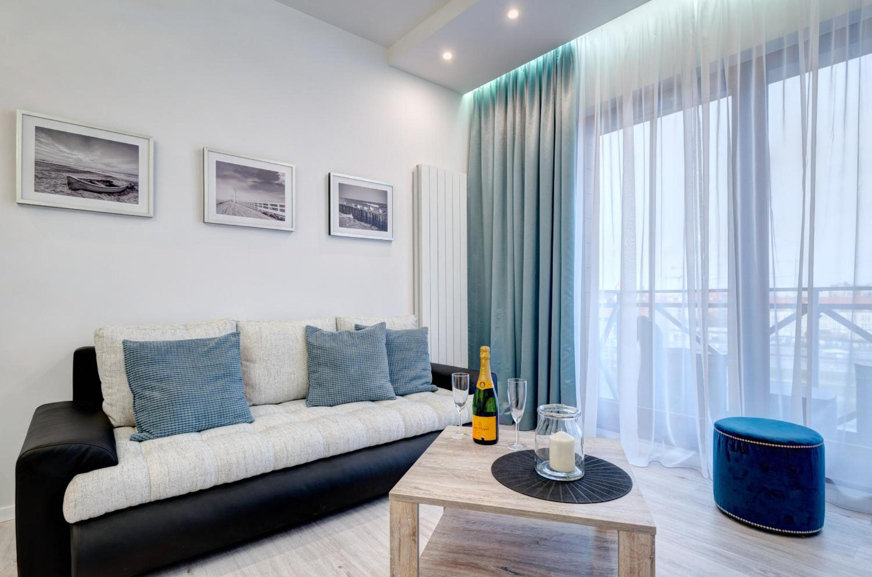 Live & Travel Apartments Number 1