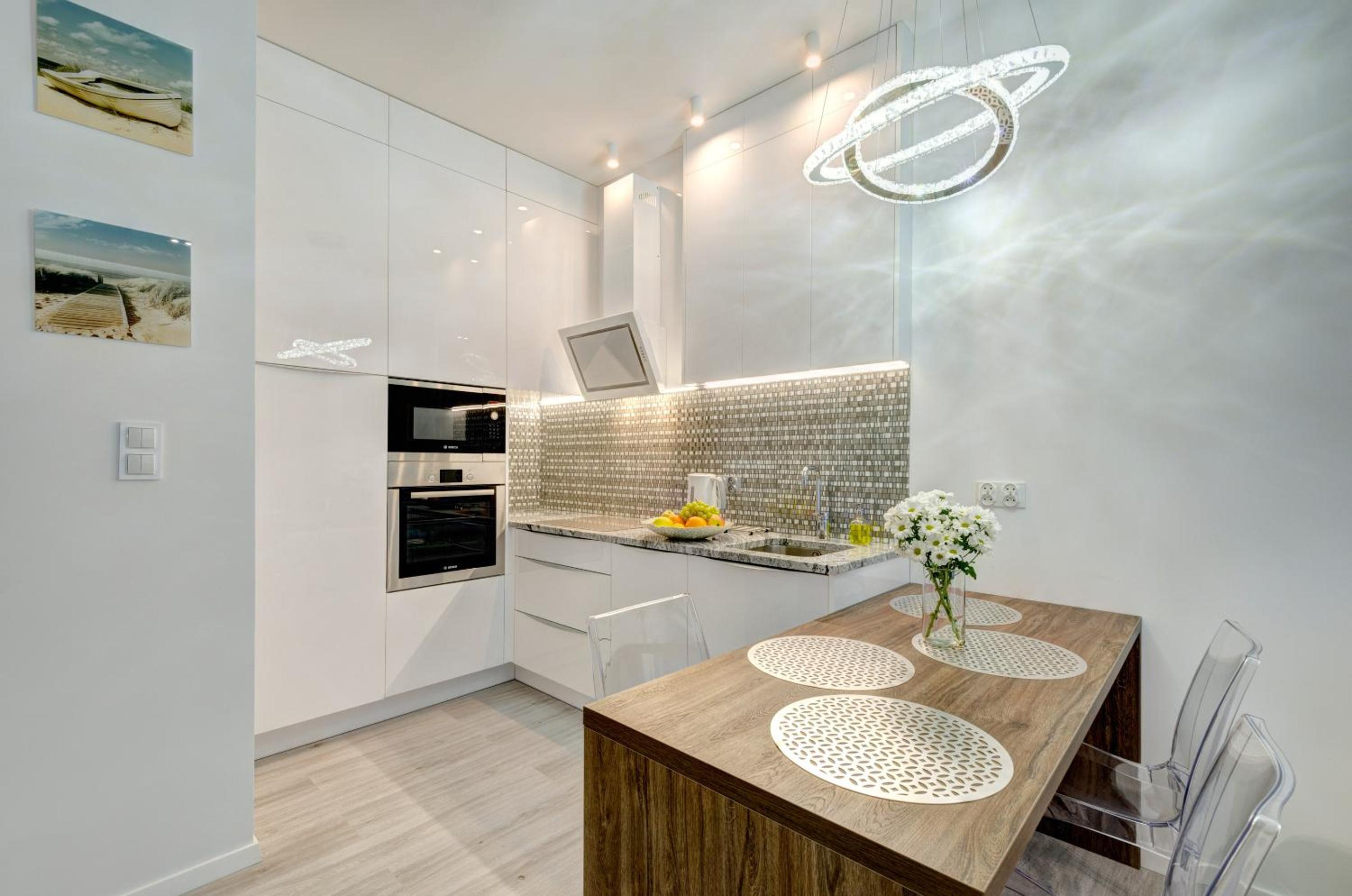 Live & Travel Apartments Number 1