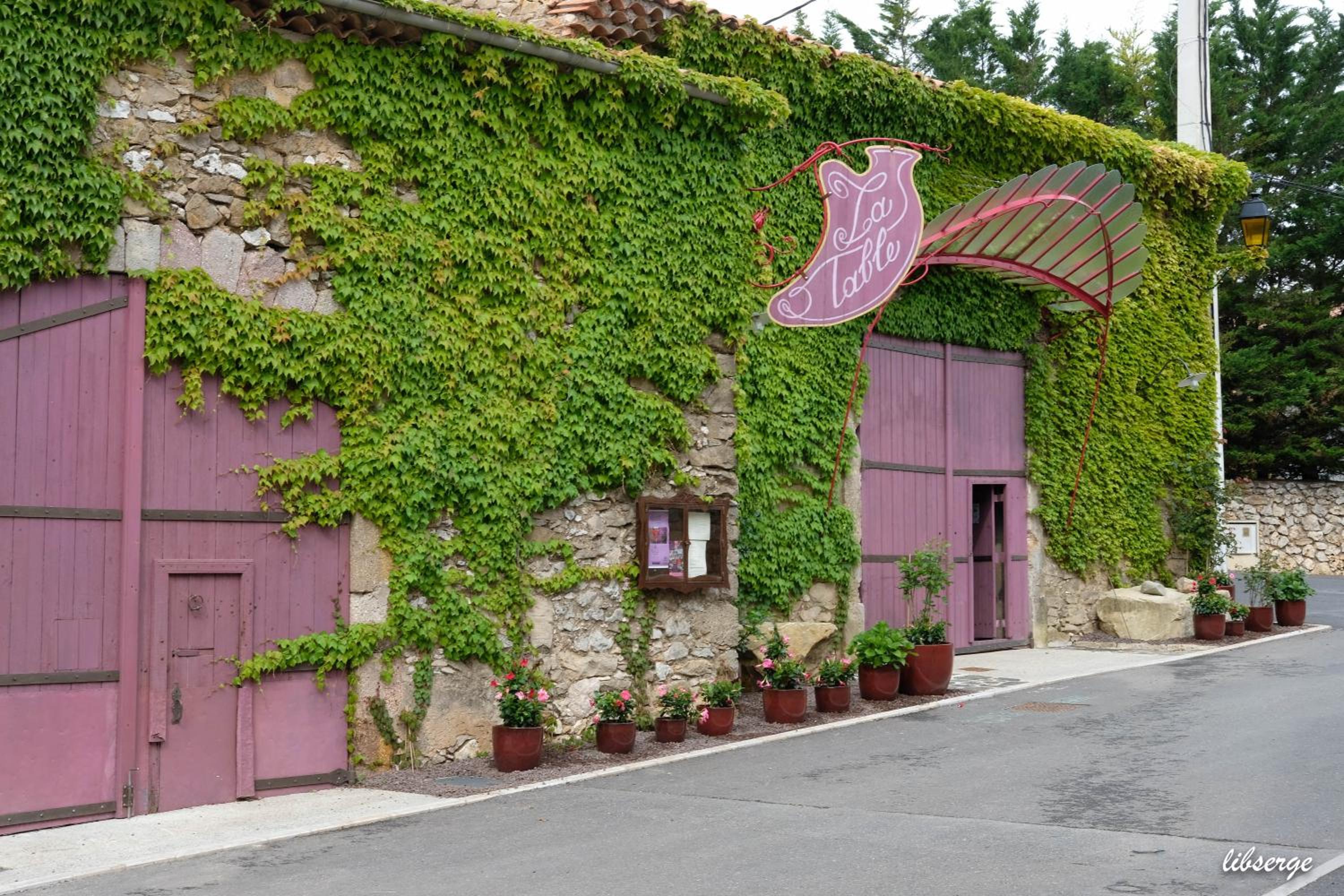 restaurant