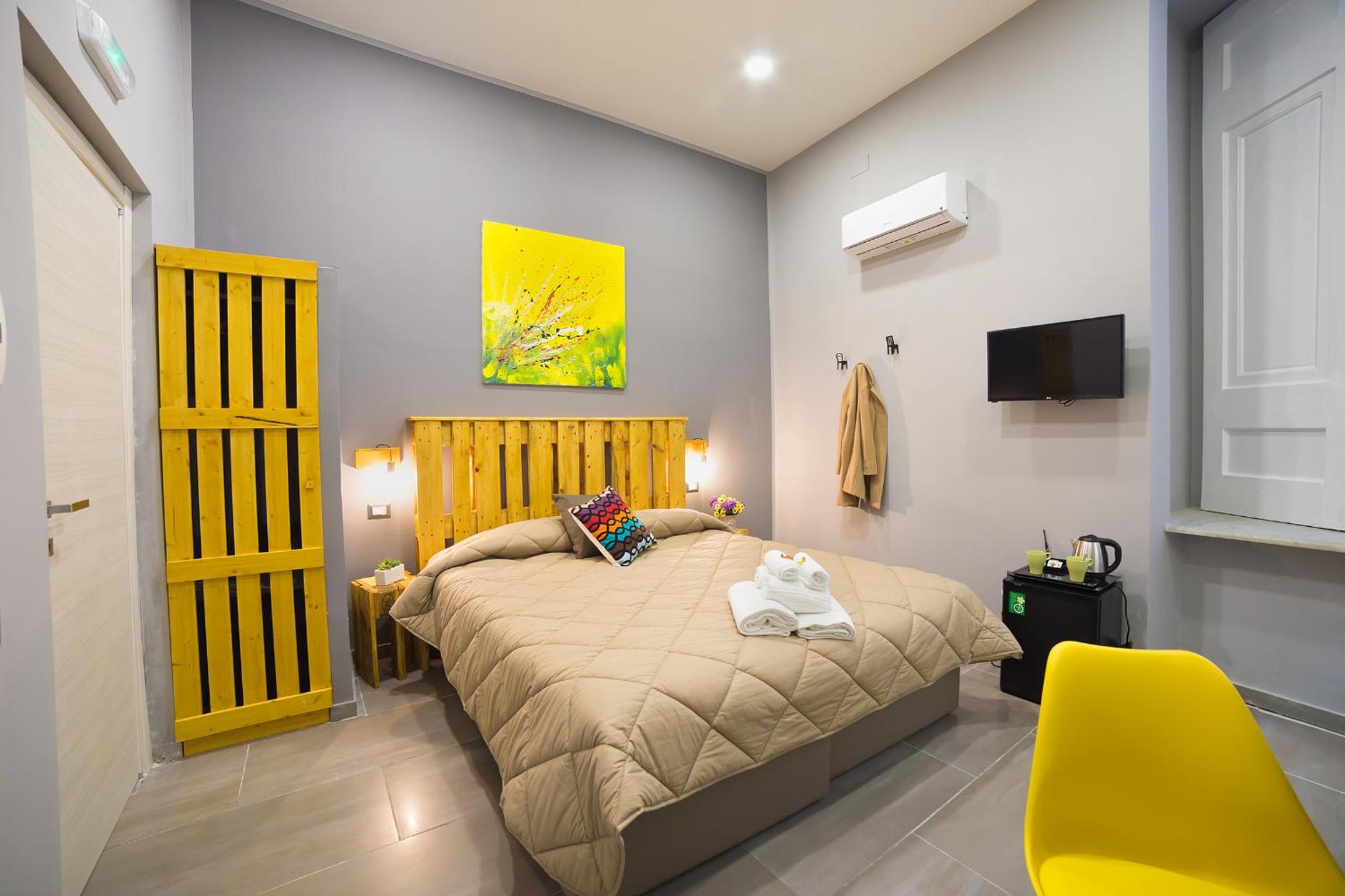 Le 4 Stagioni Dante's Suites H Napoli Centro, by ClaPa Group