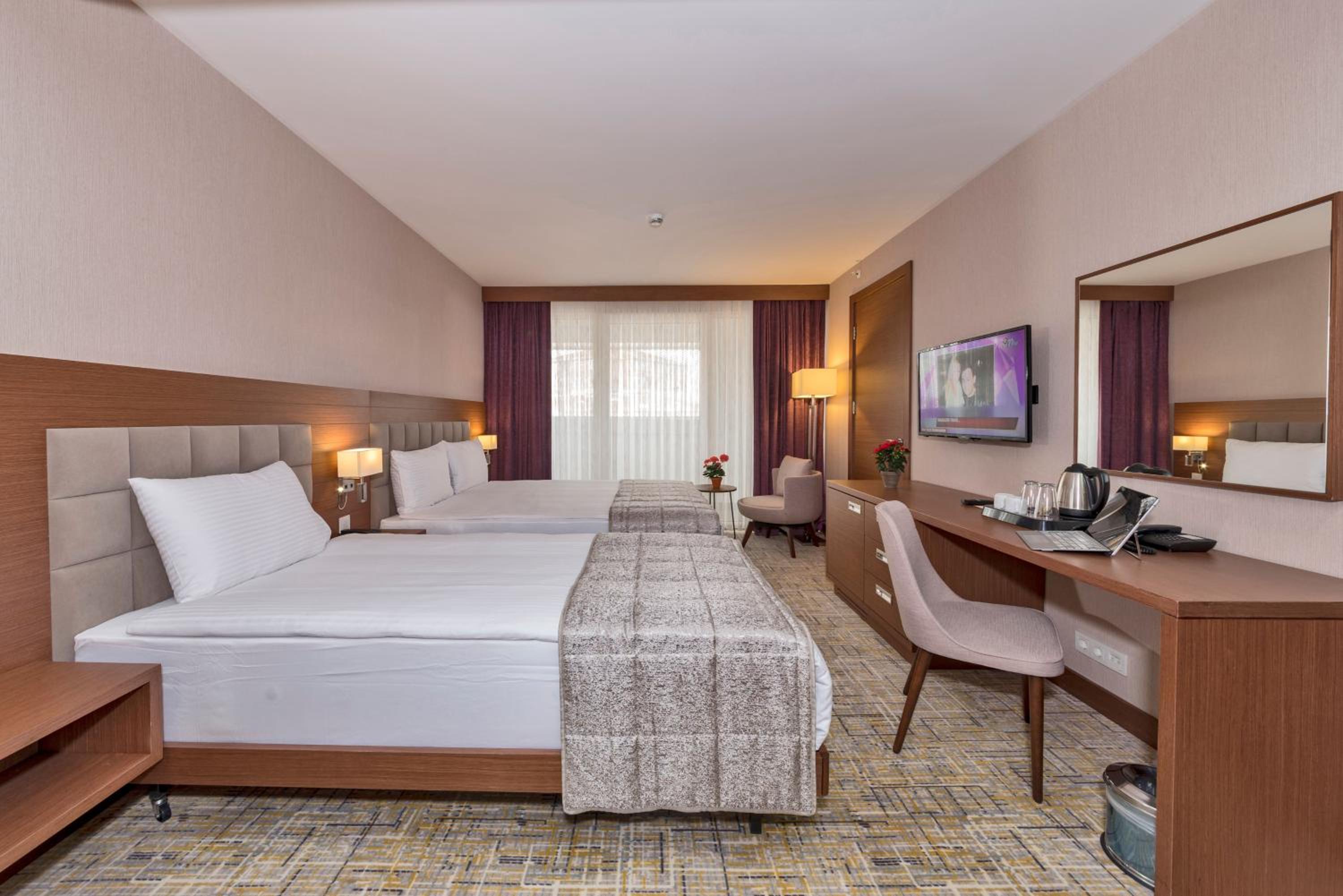 Land Park Otel - Image 23