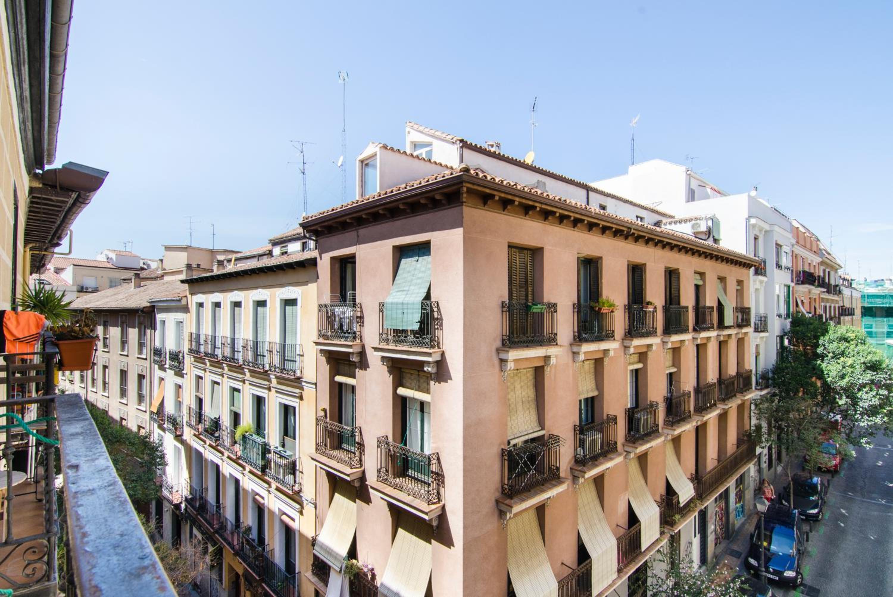 Minty Stay - Marques de Santa Ana view 3