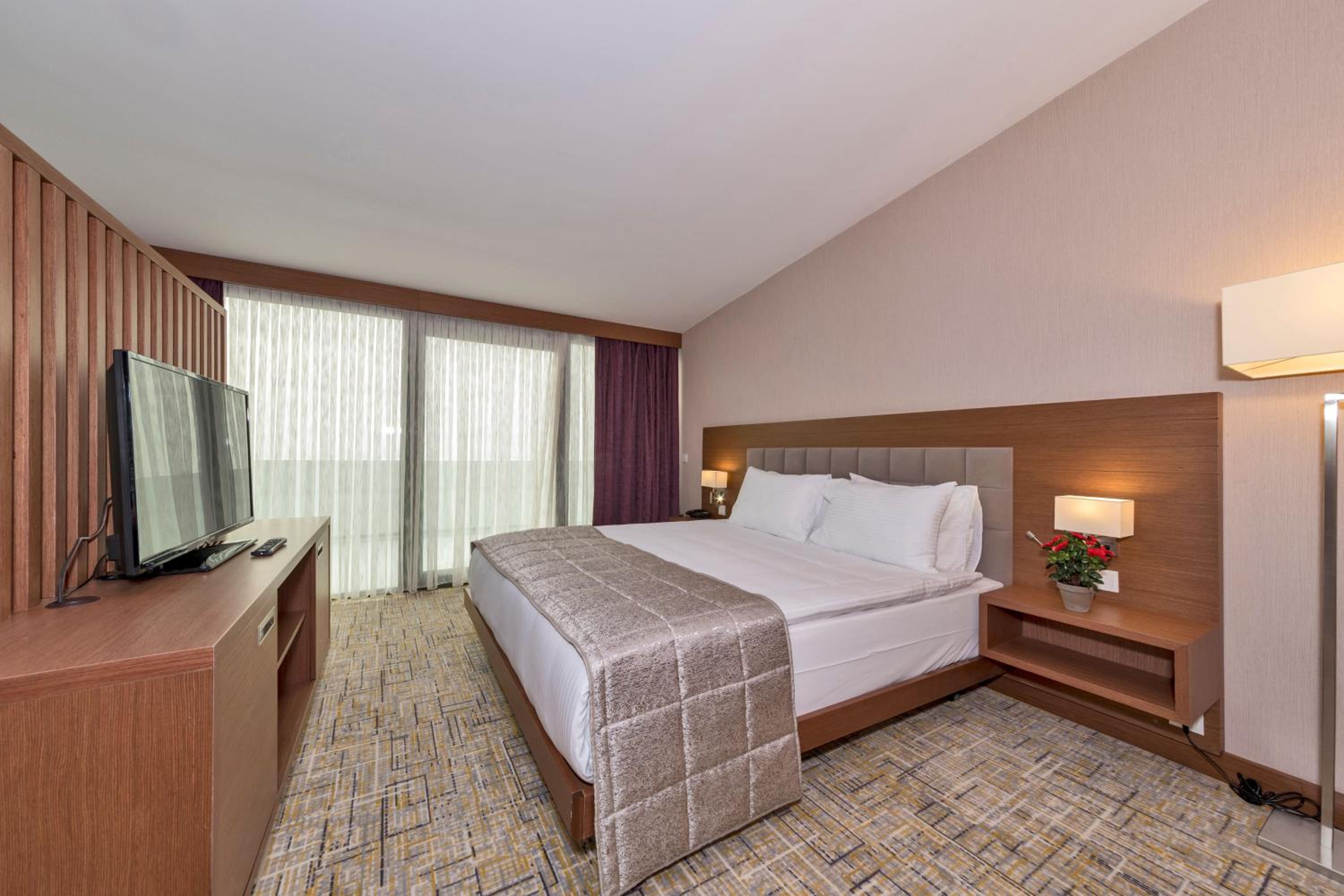 Land Park Otel - Image 25