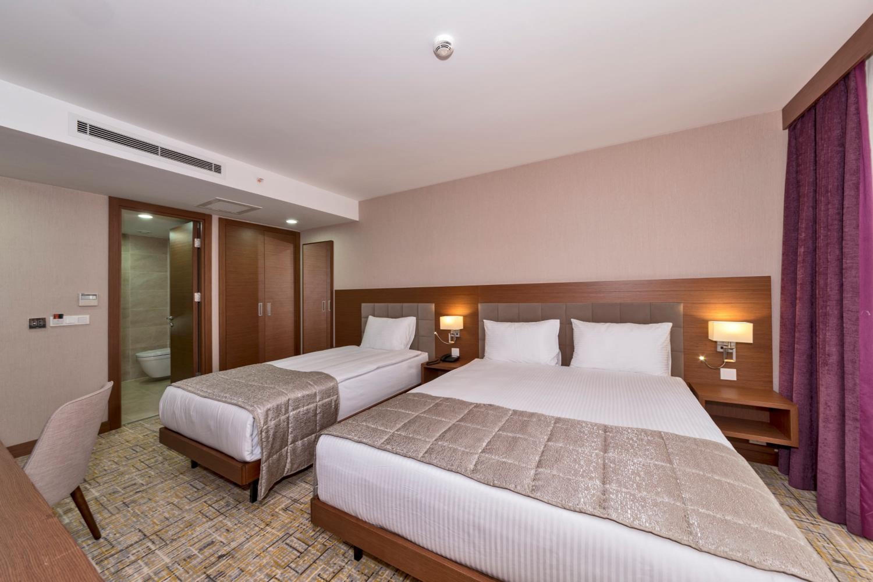 Land Park Otel - Image 29