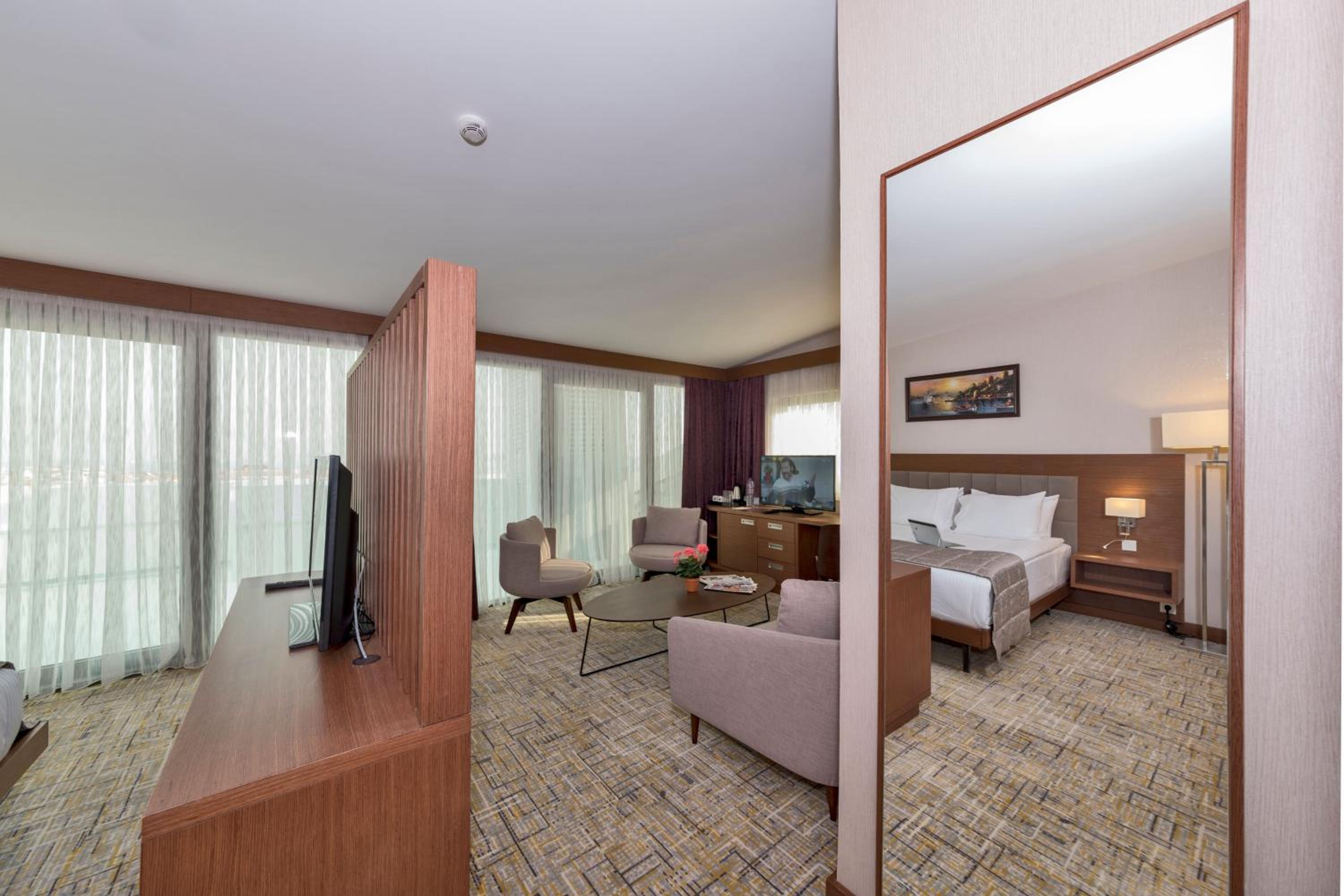 Land Park Otel - Image 45