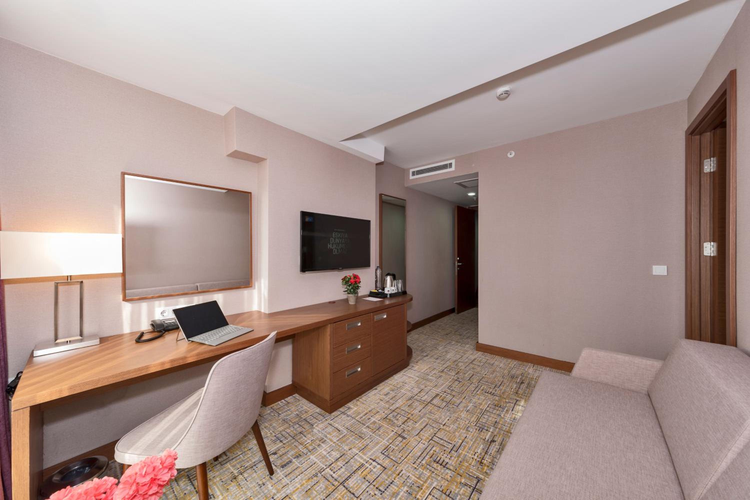 Land Park Otel - Image 39