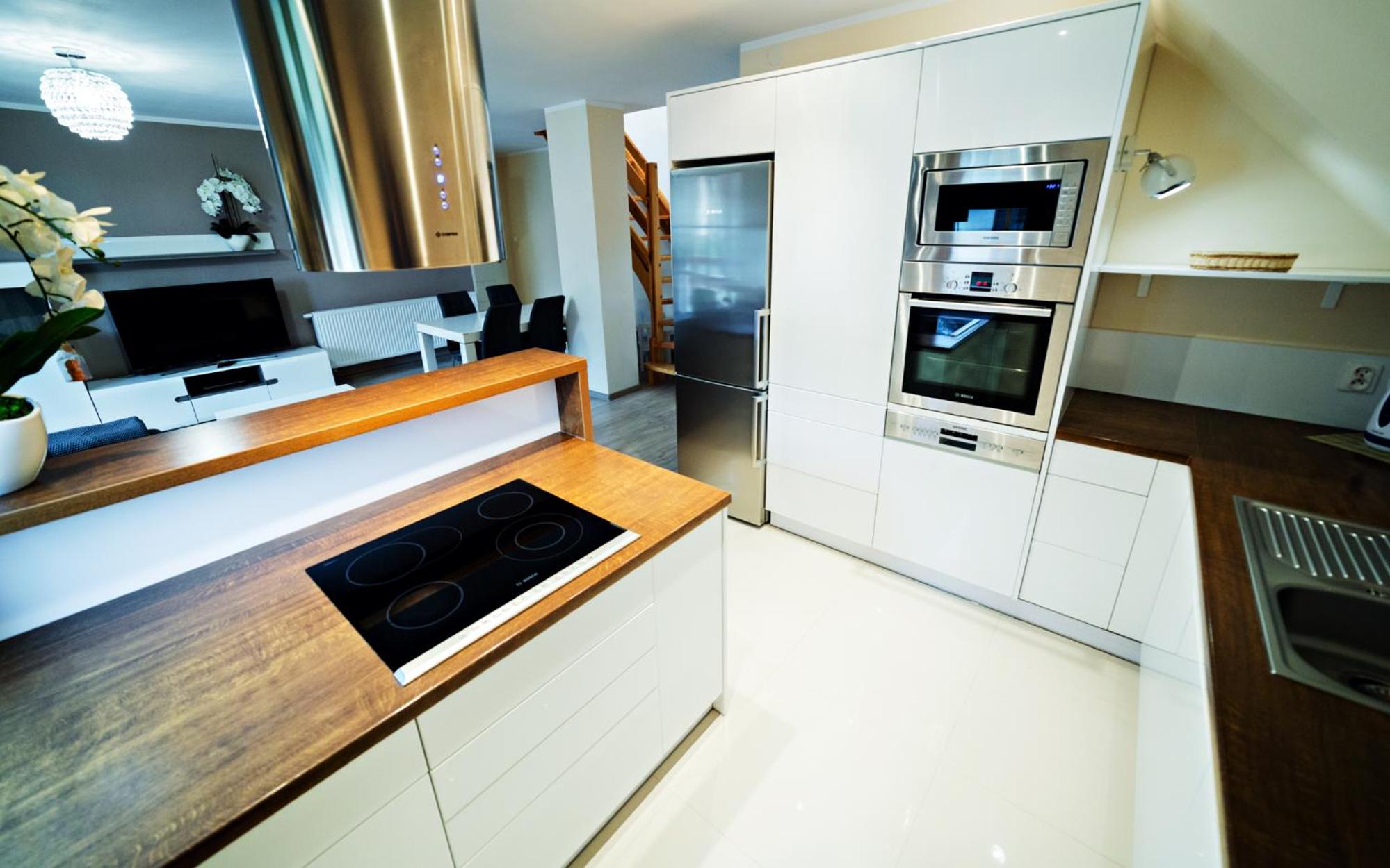 Apartamenty EverySky - Komuny Paryskiej view 2