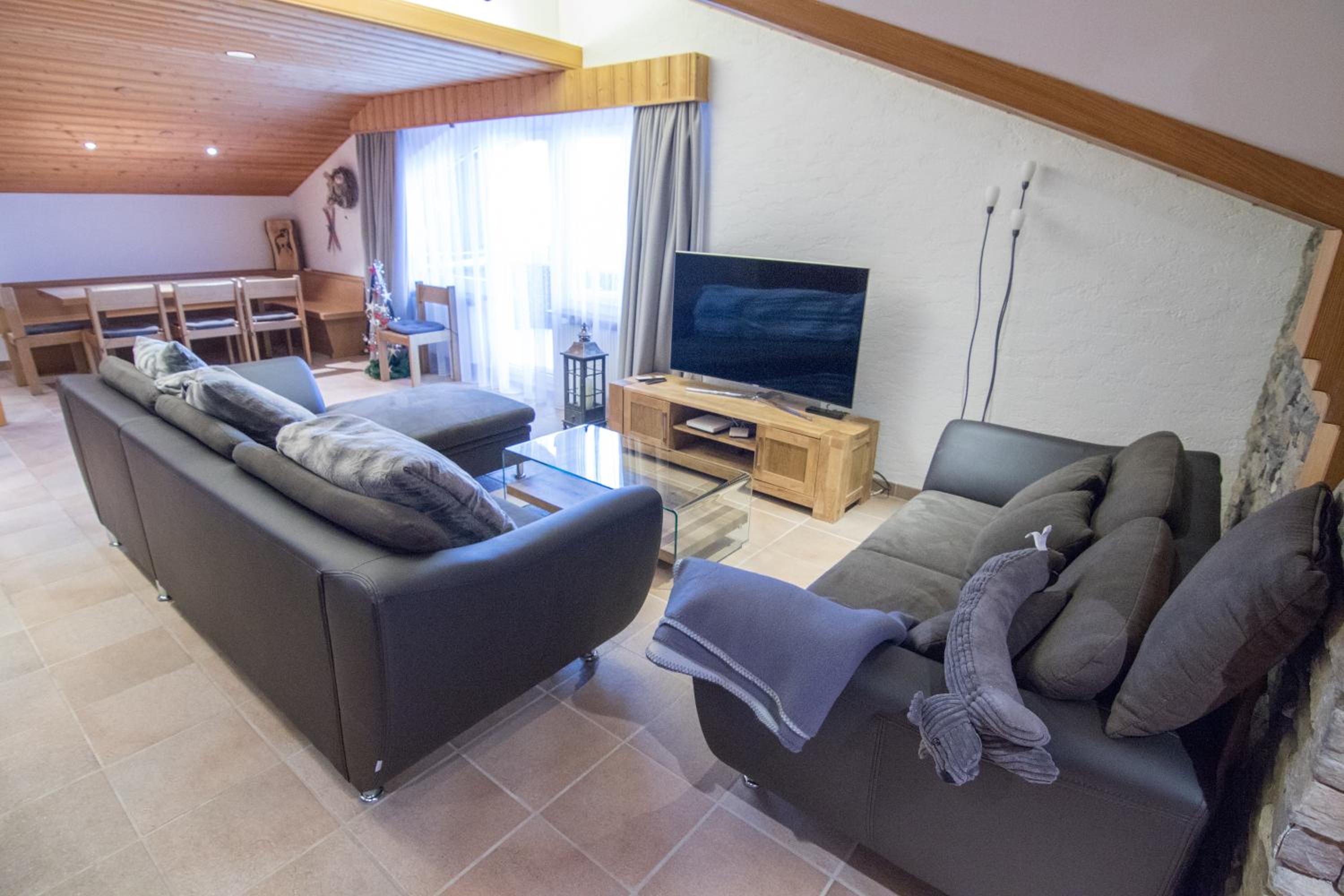 Sonnhüsli Dachwohnung view 2