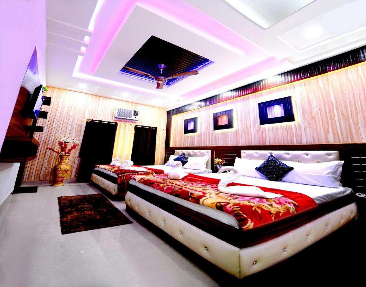 Taj Square A luxurious homestay