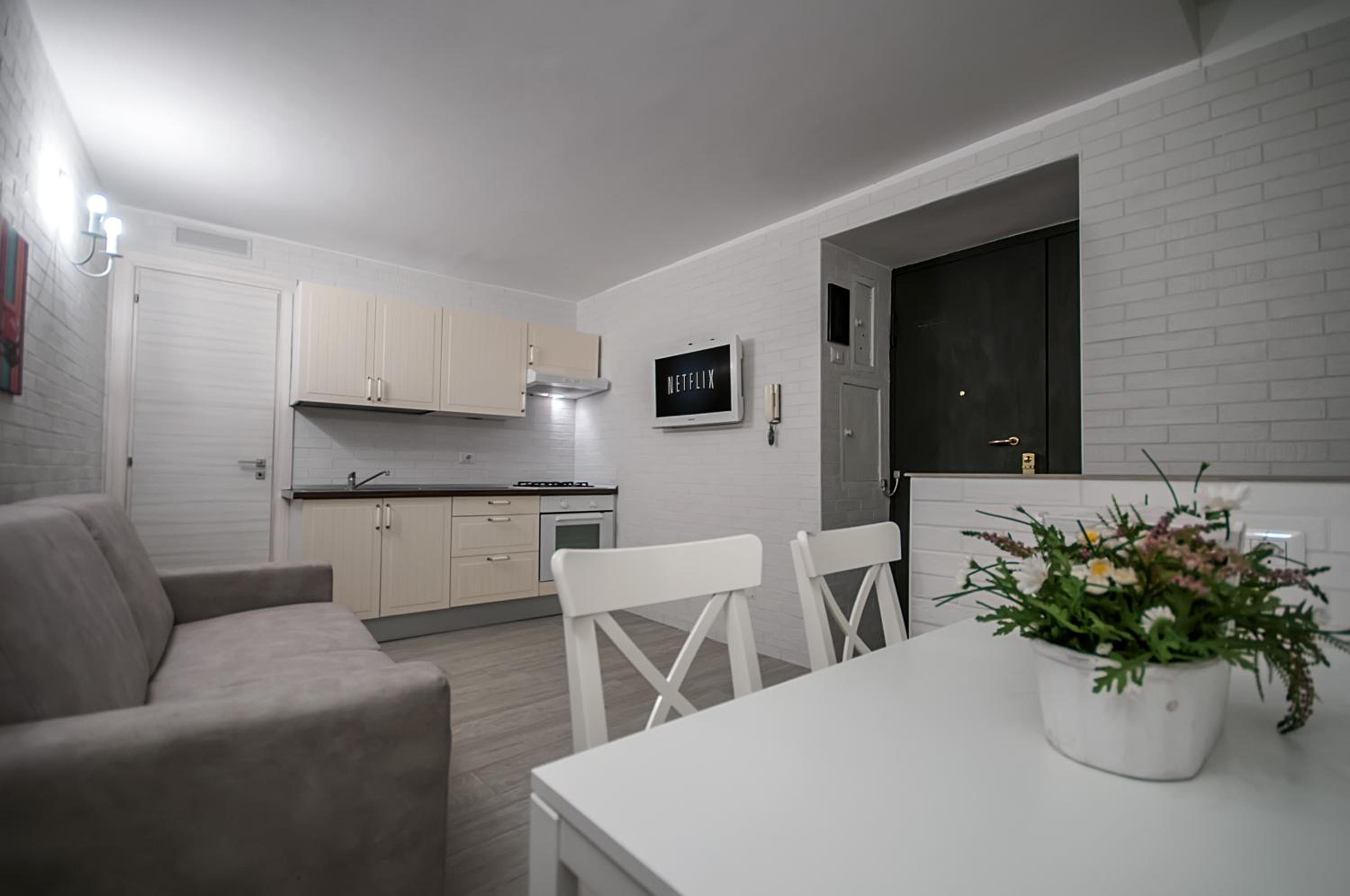 Chiatamone Seaside Suite