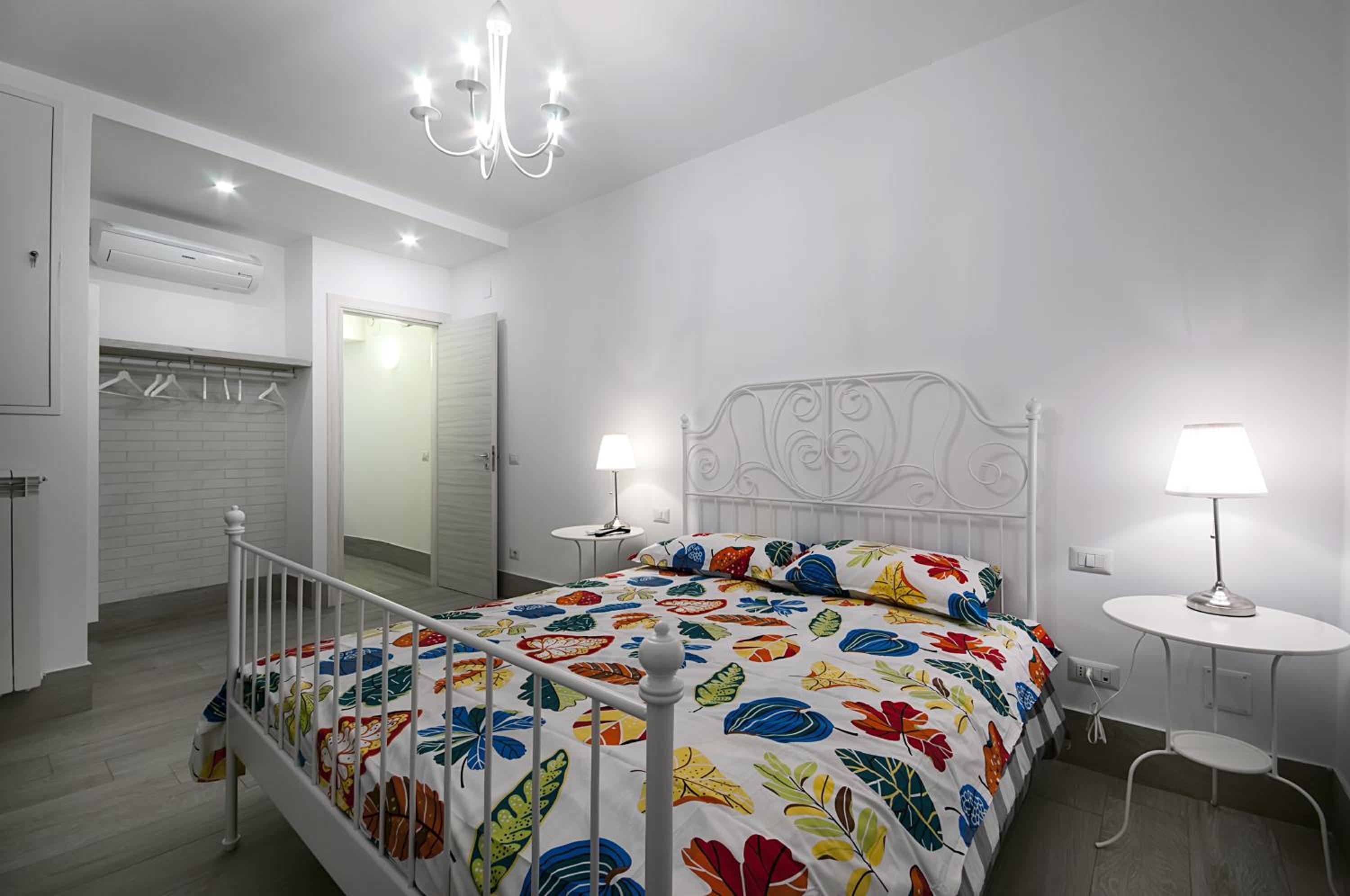 Chiatamone Seaside Suite