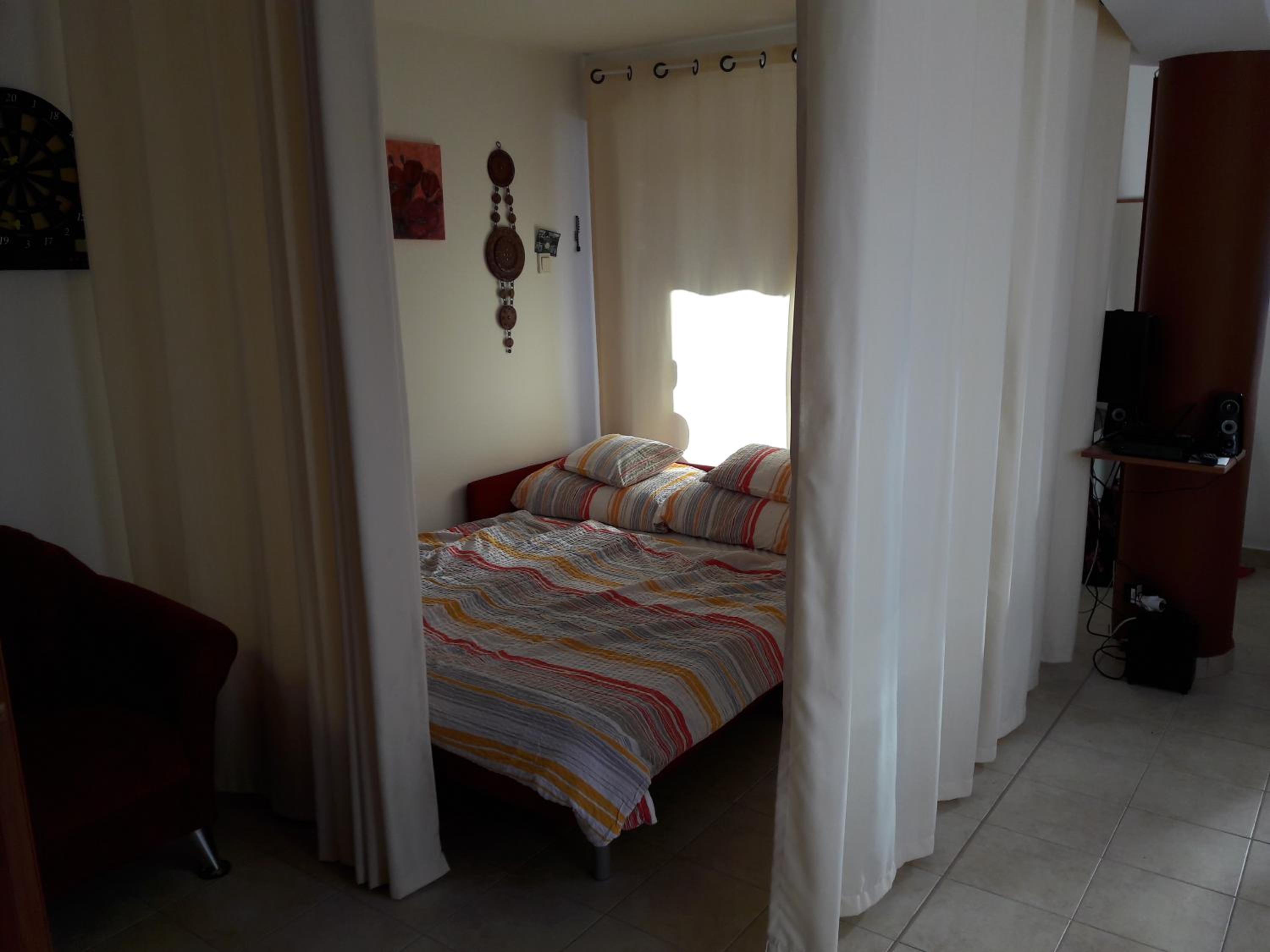Photo 33