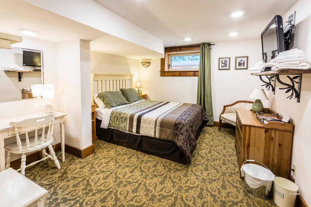 Rustlers Lodge