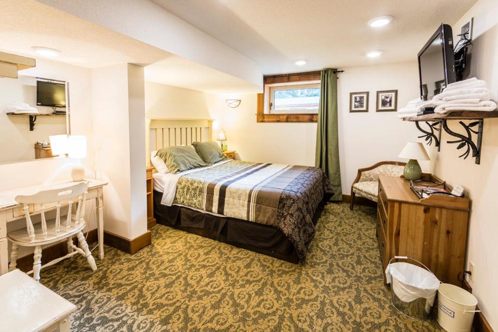 Rustlers Lodge