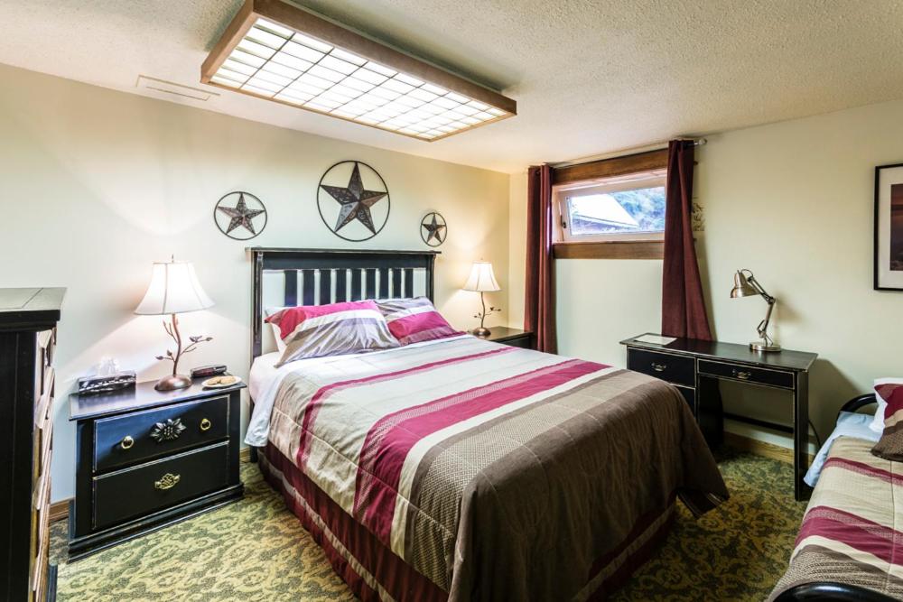 Rustlers Lodge