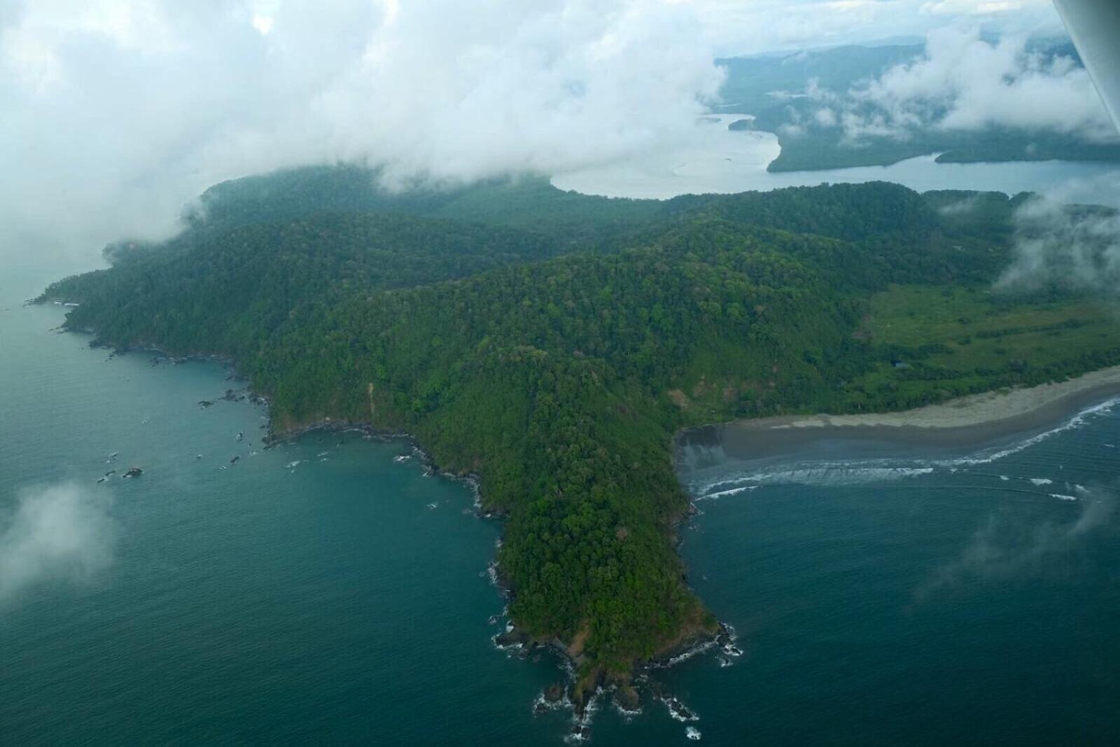 Isla Violin Eco-Lodge