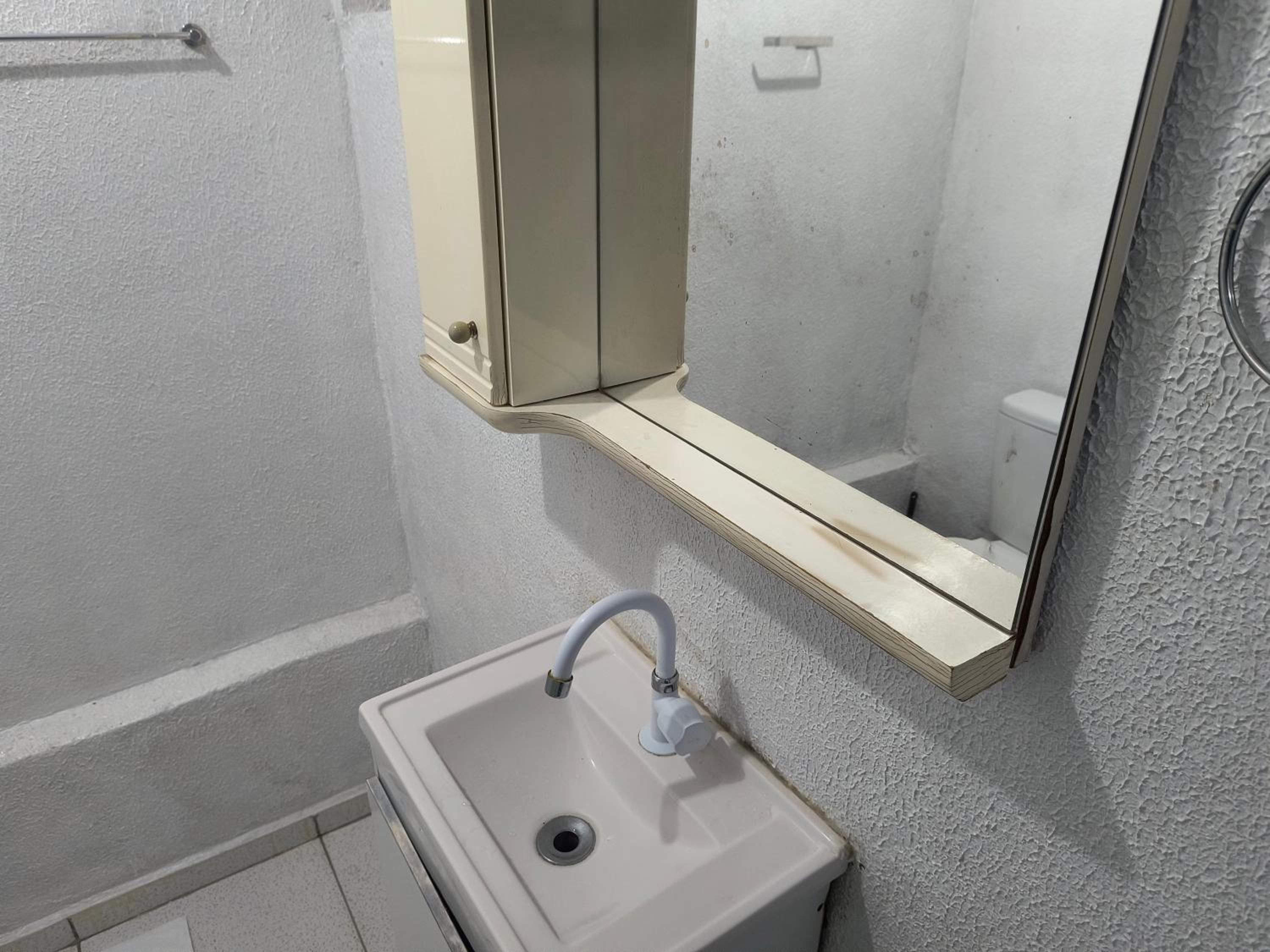 Quarto com Suíte Próximo a estação São Judas