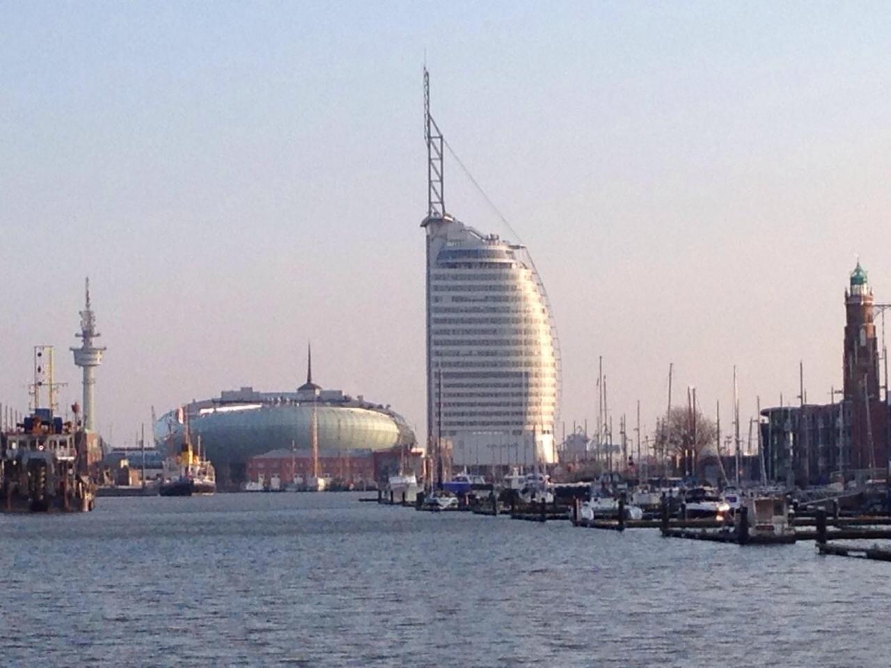 Apartment NewPort Bremerhaven view 2