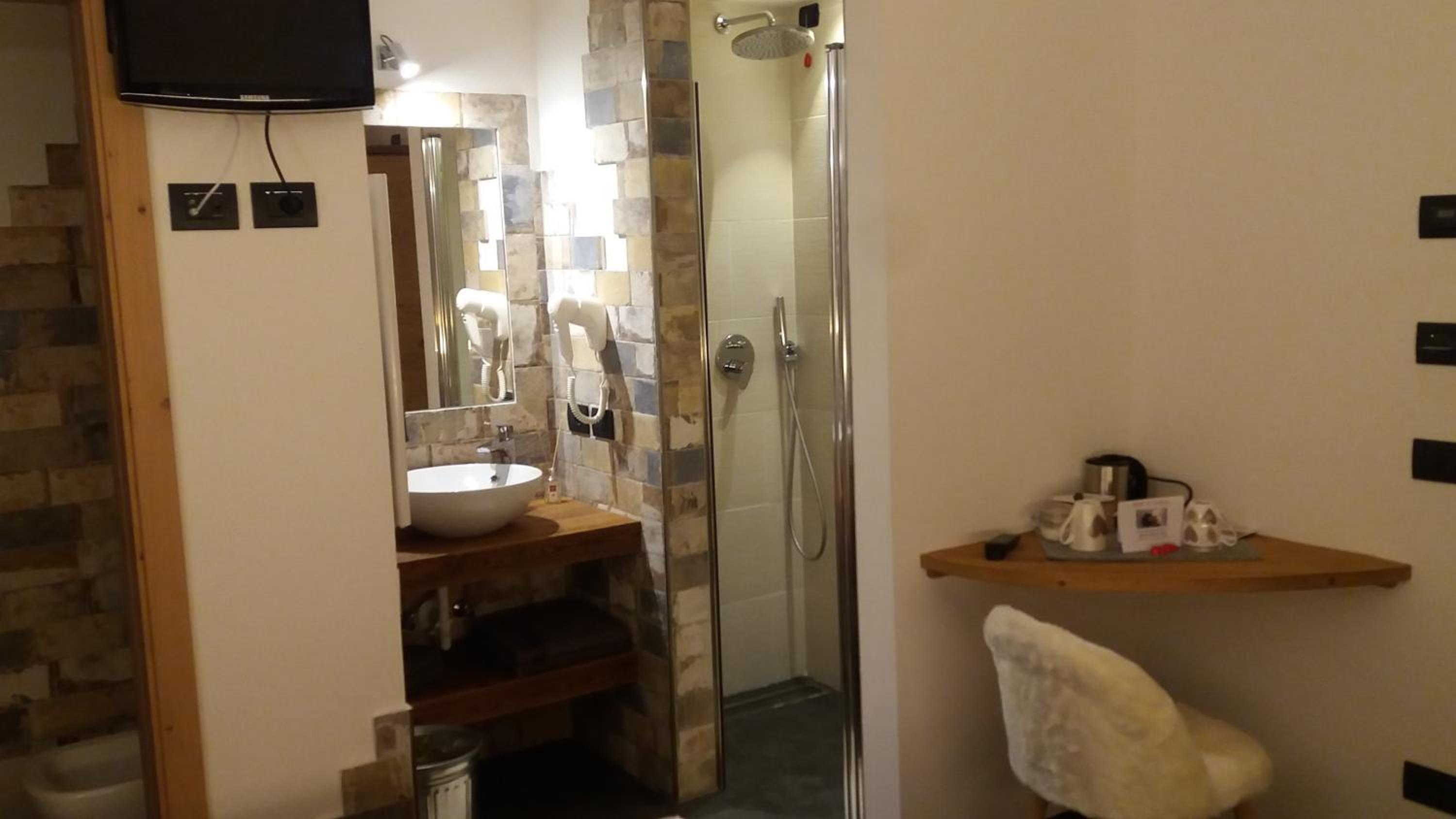 Photo 17