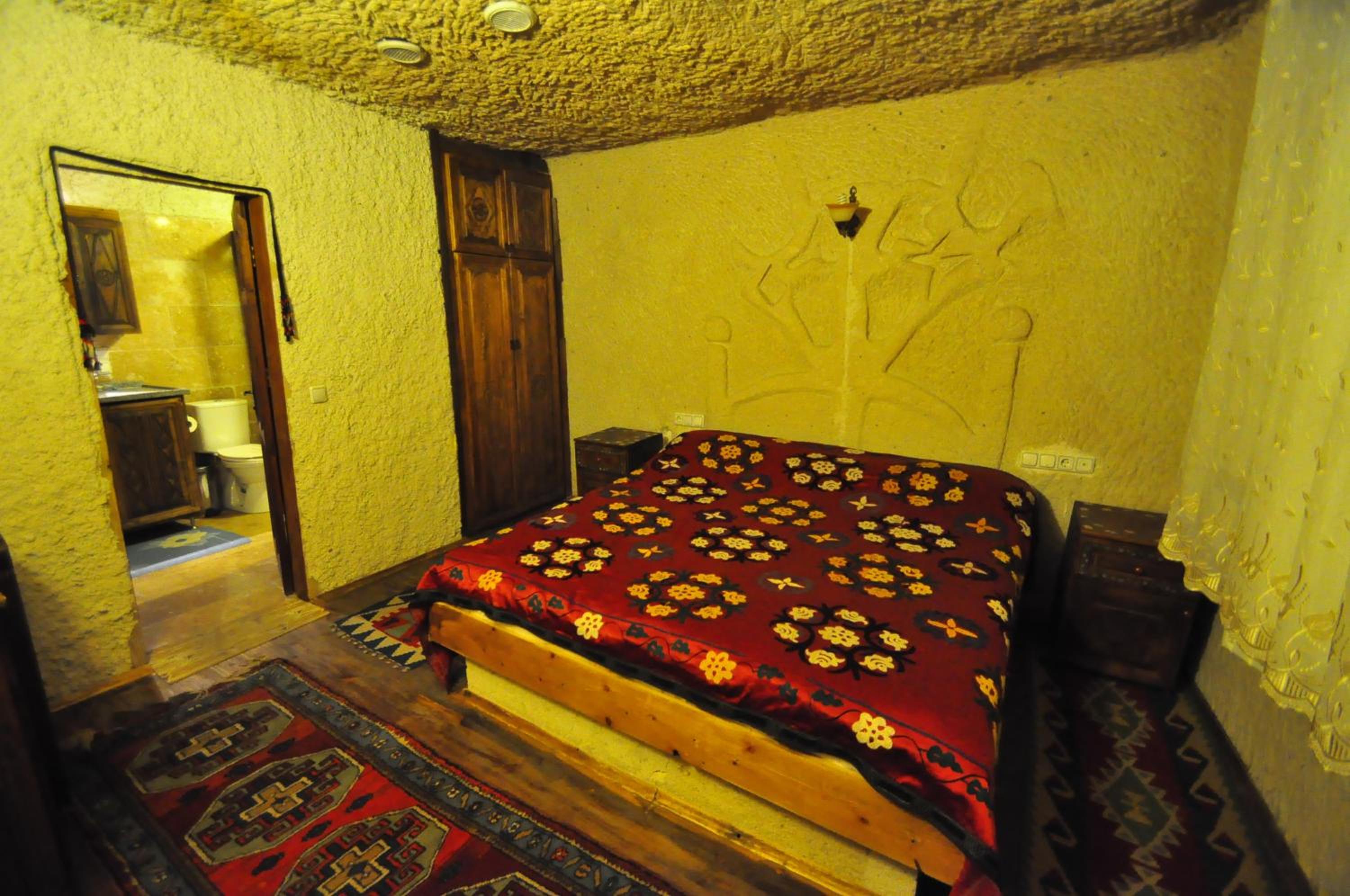 Kismet Cave House - Image 50